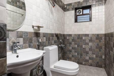 The Dwellers By Red Olive Wifi Private Balcony Apartment Bangalore