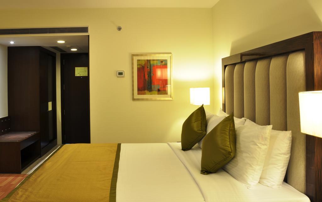 Hotel Adarsh Hamilton