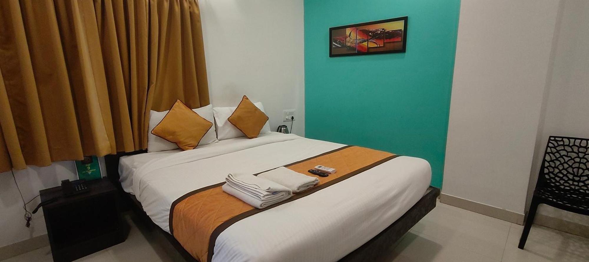 Dhruv Palace Jakkur Hotel