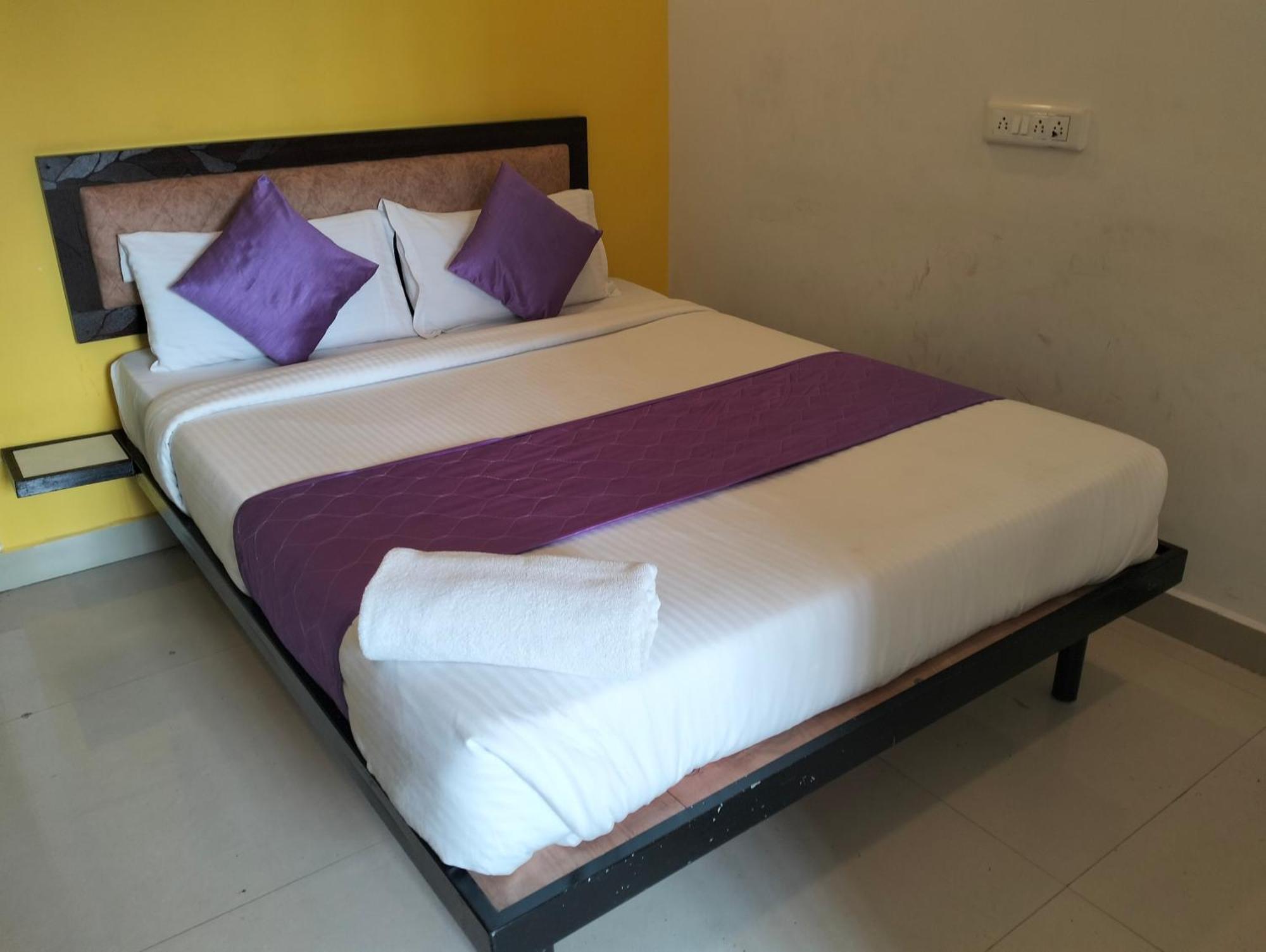 Hotel Sy Comforts