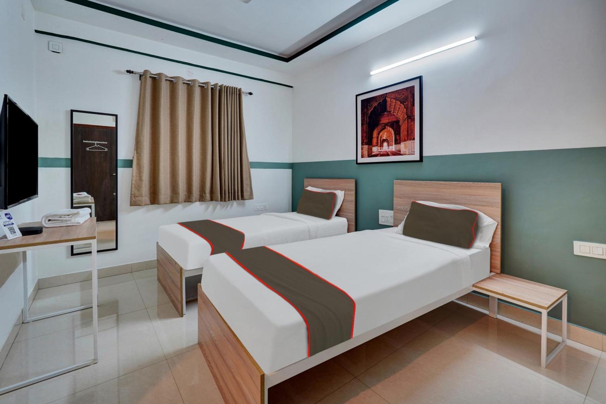 Hotel Super Oyo Collection O The Grand Budget