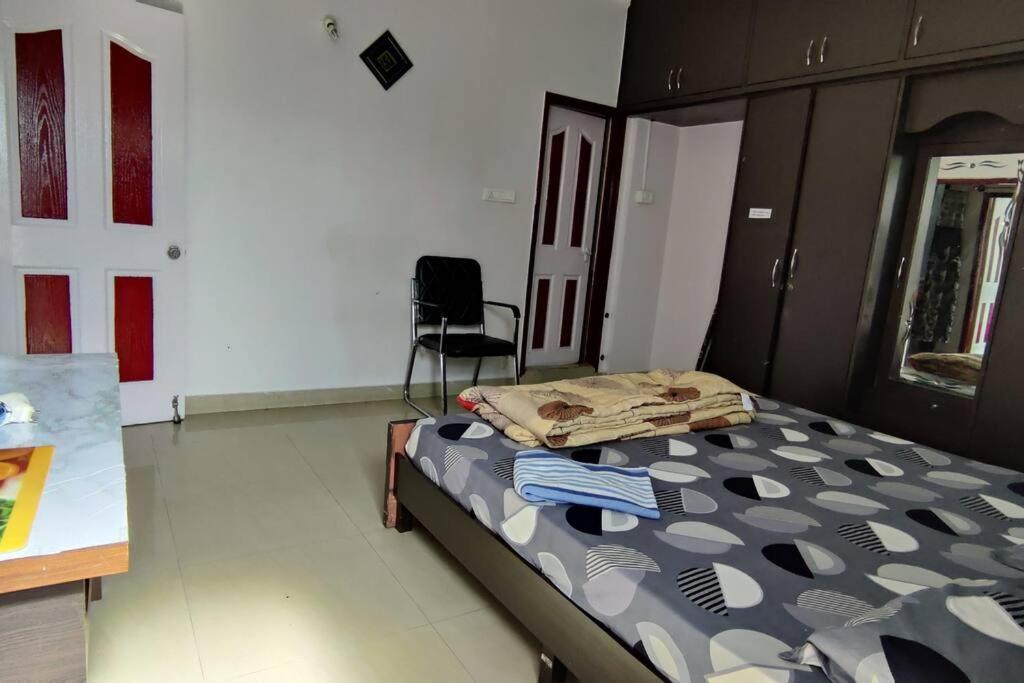Luxurious 3 Bhk With Swimming Pool Apartment *