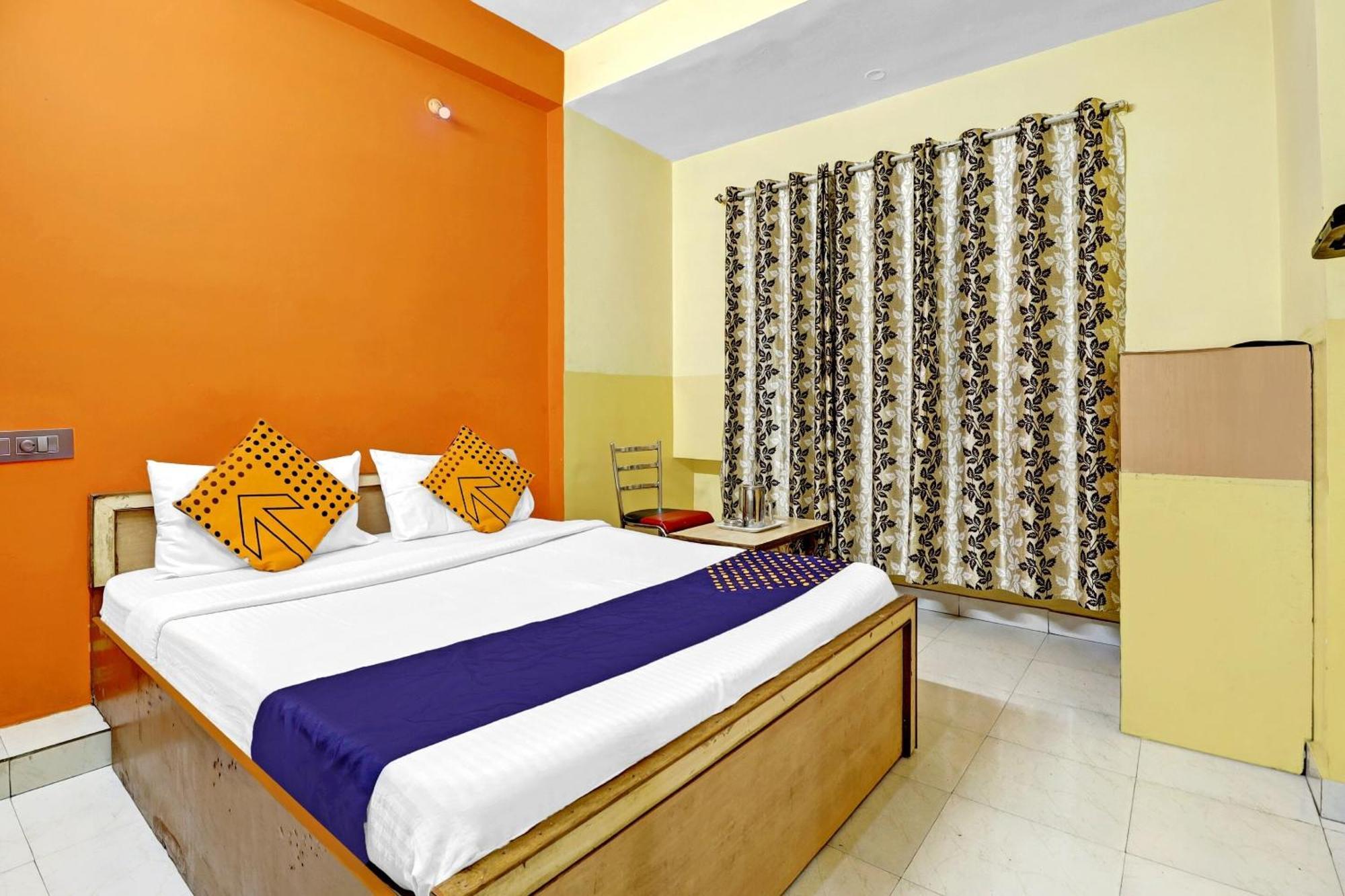 Oyo Aryan Residency