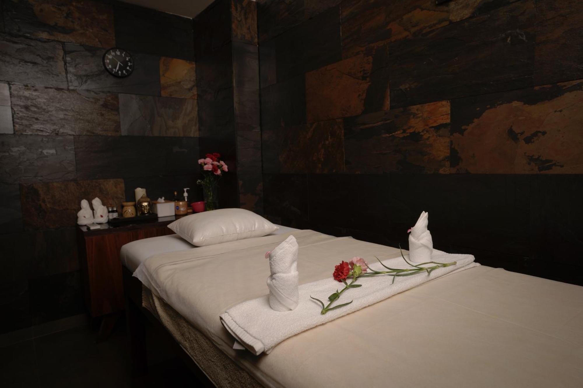 Lazdana Hotel Bangalore