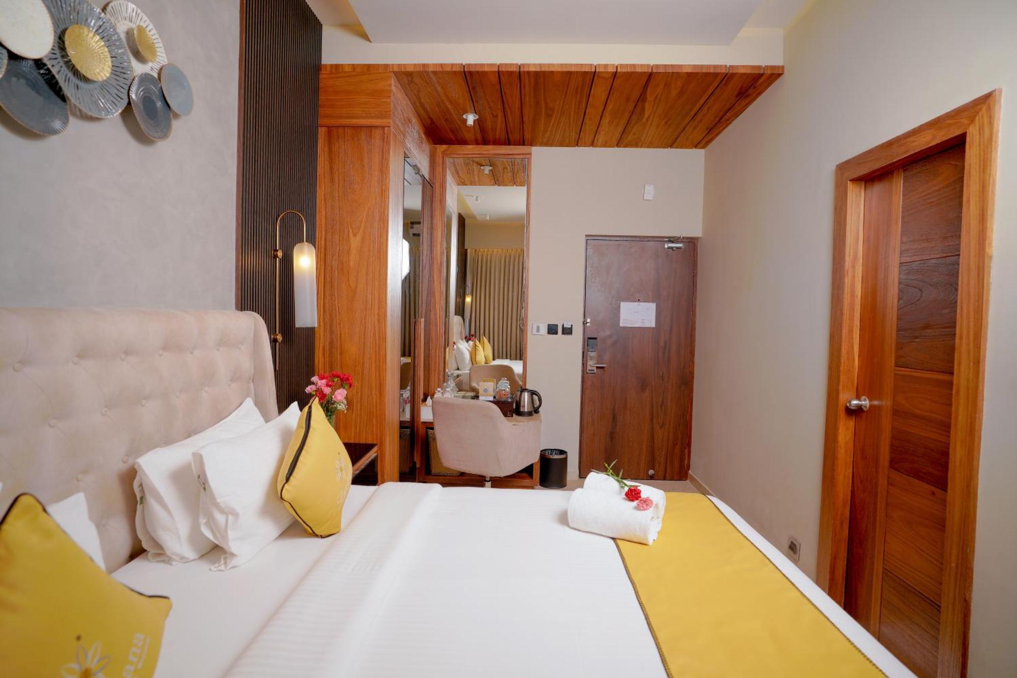 Lazdana Hotel