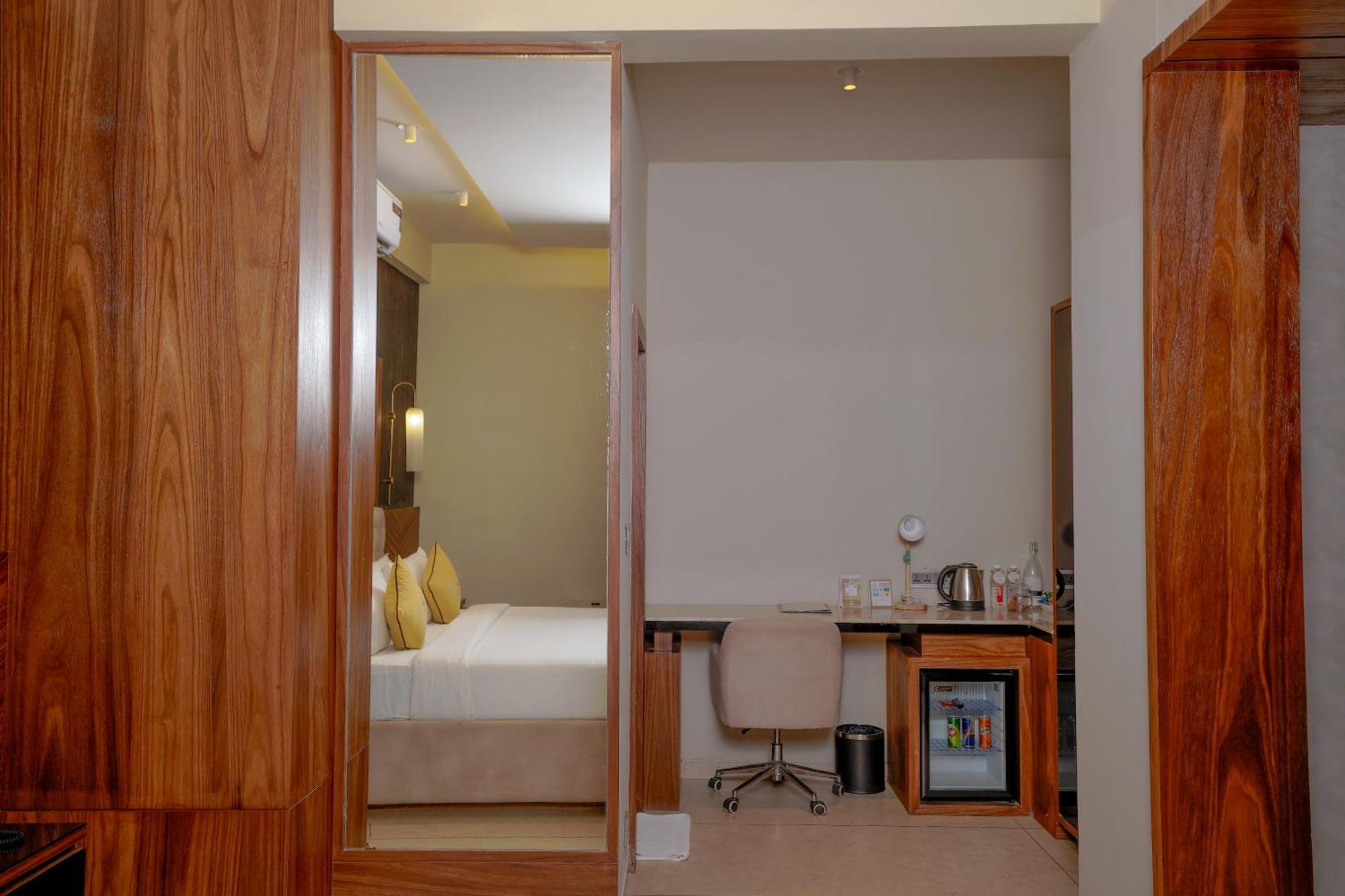 Hotel Lazdana Bangalore