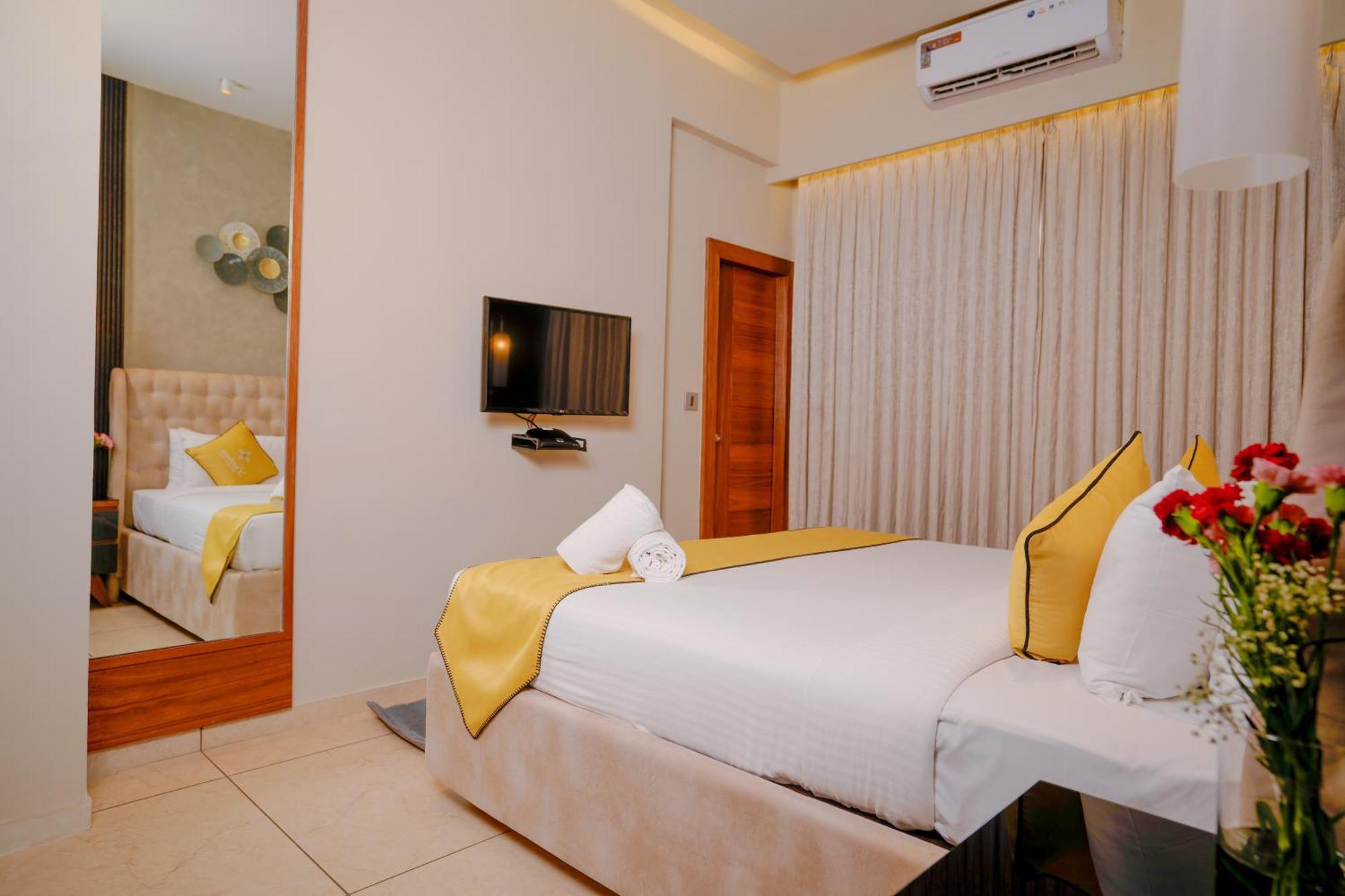 Lazdana Hotel 3*