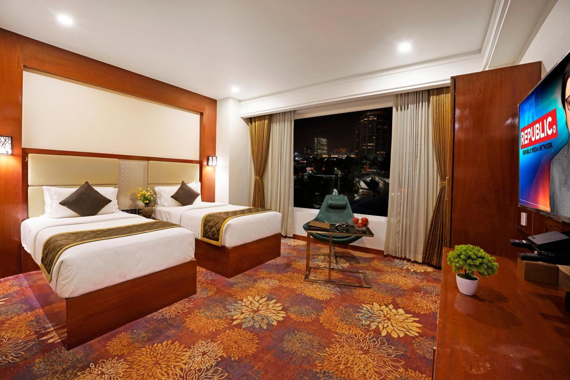 Kingston Hotel 4*