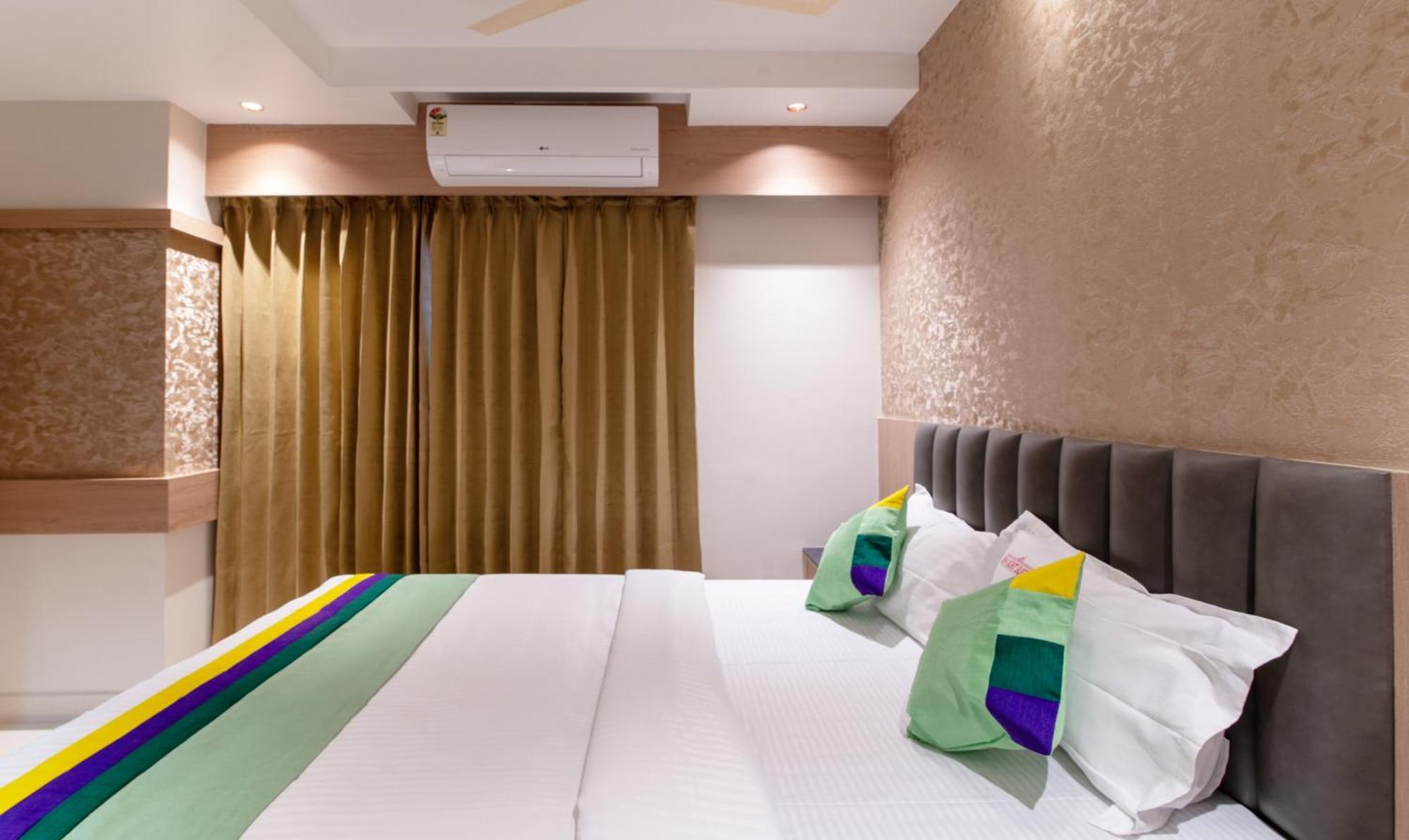 Treebo Premium New Light Hotel 3*