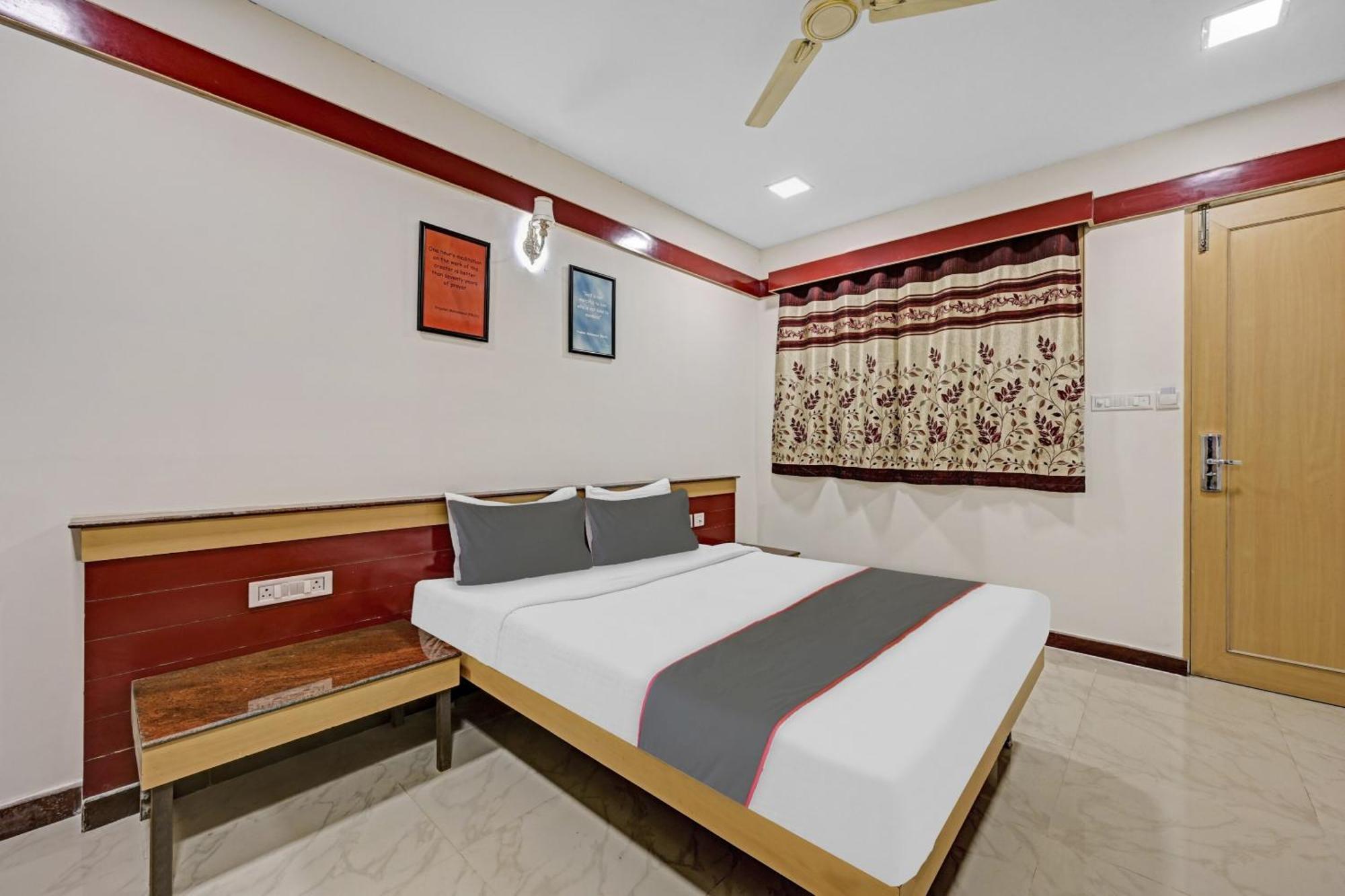 Collection O Sri Sai Ram Hotel 4*