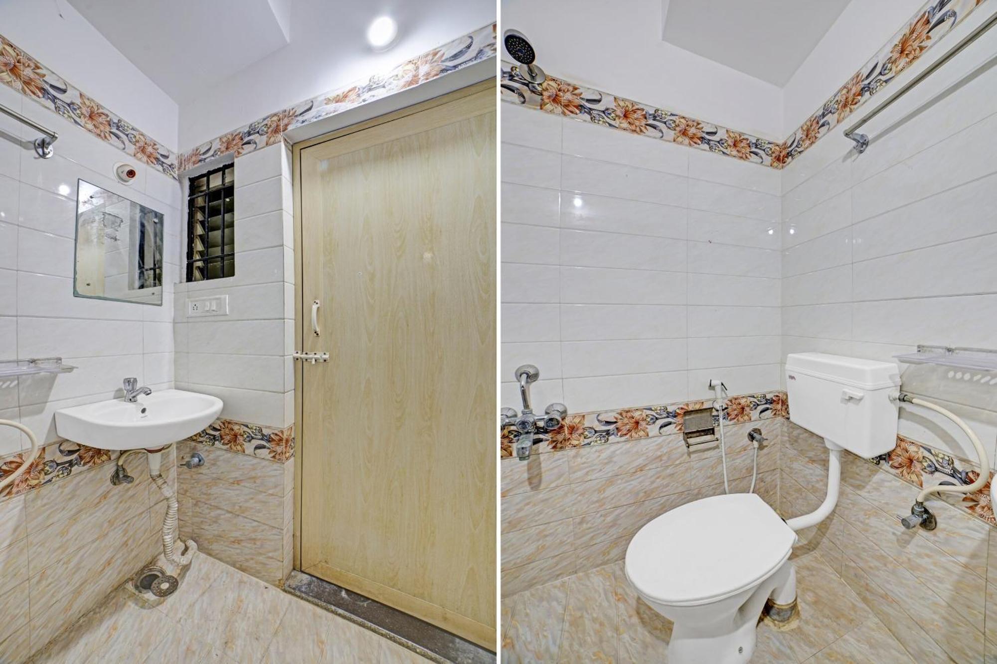 Spot On 81164 San International Hotel 3*