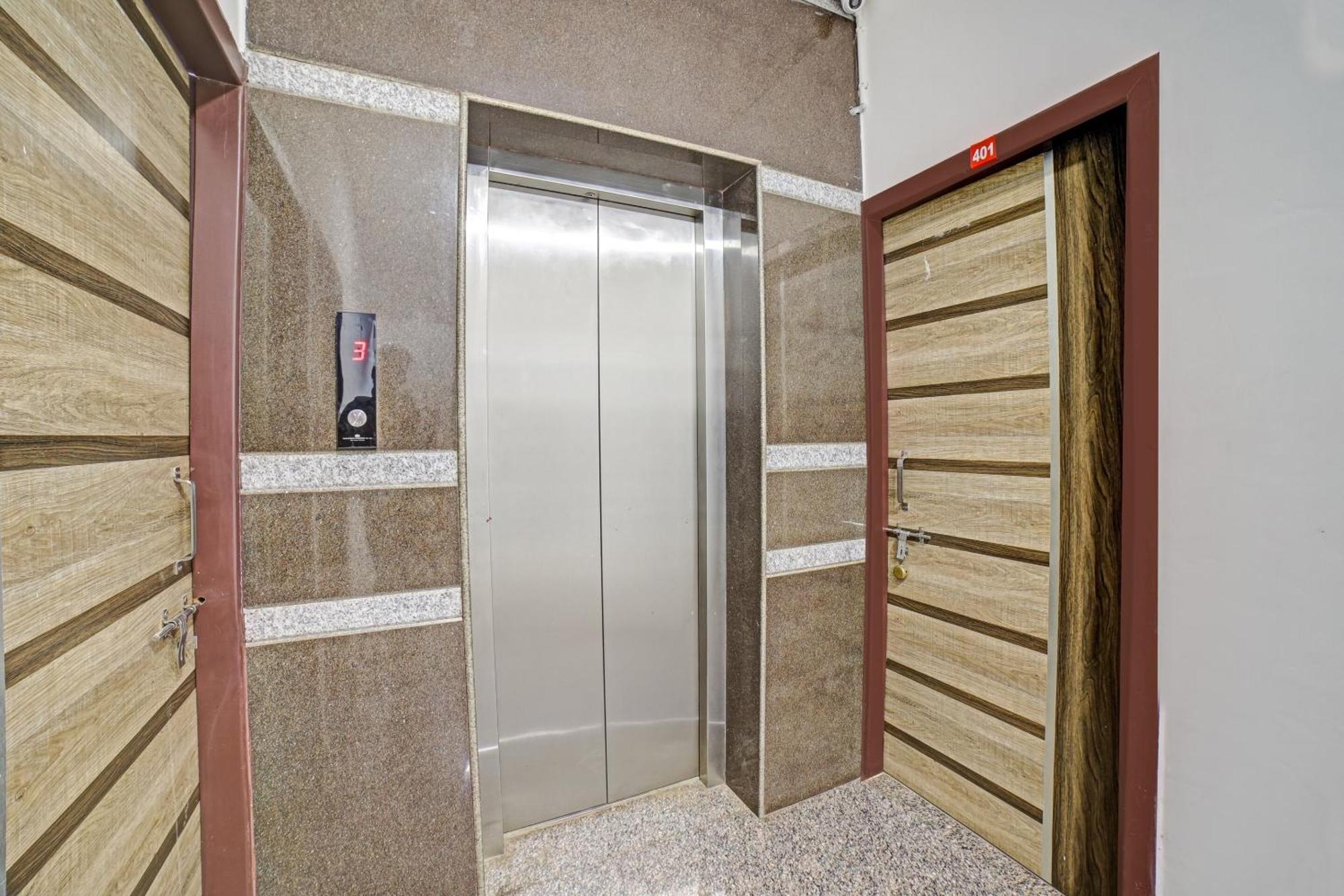 Spot On 81164 San International 3* Bangalore