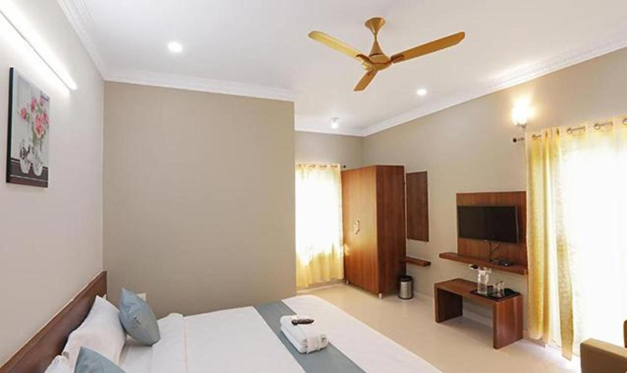 Hotel Fabhotel Gateway Suites Bangalore