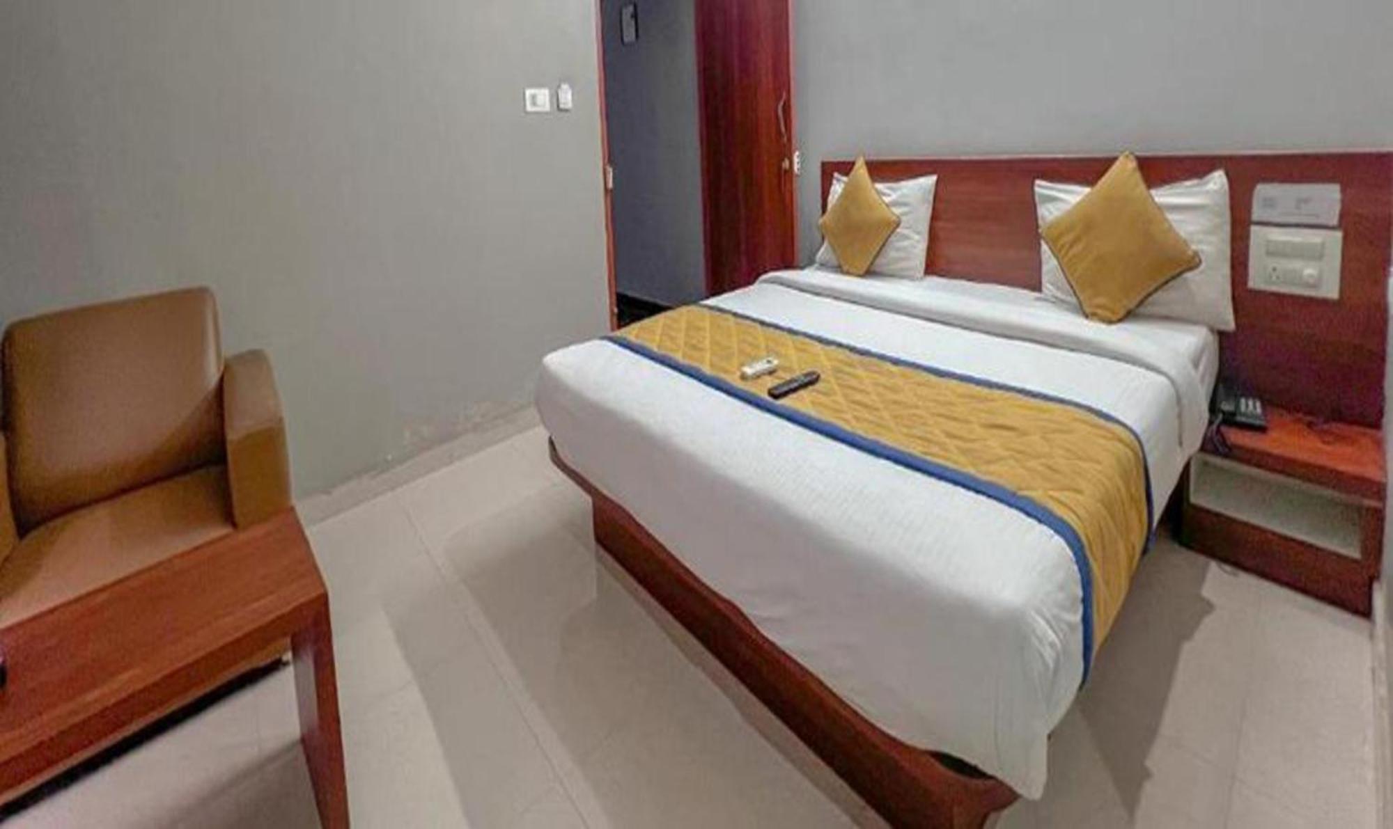Hotel Fabhotel Gateway Suites Bangalore