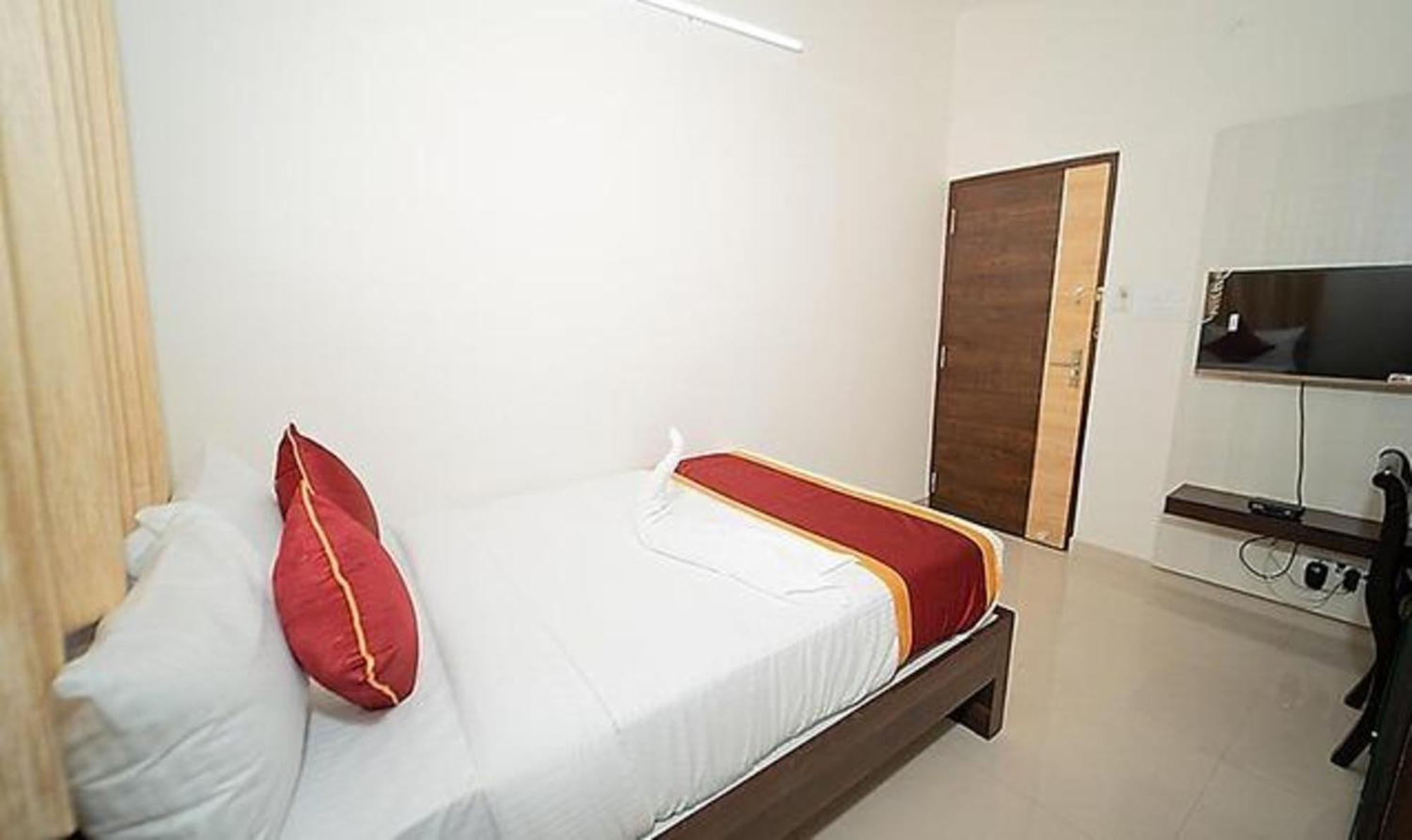 Fabhotel Panchami Comforts
