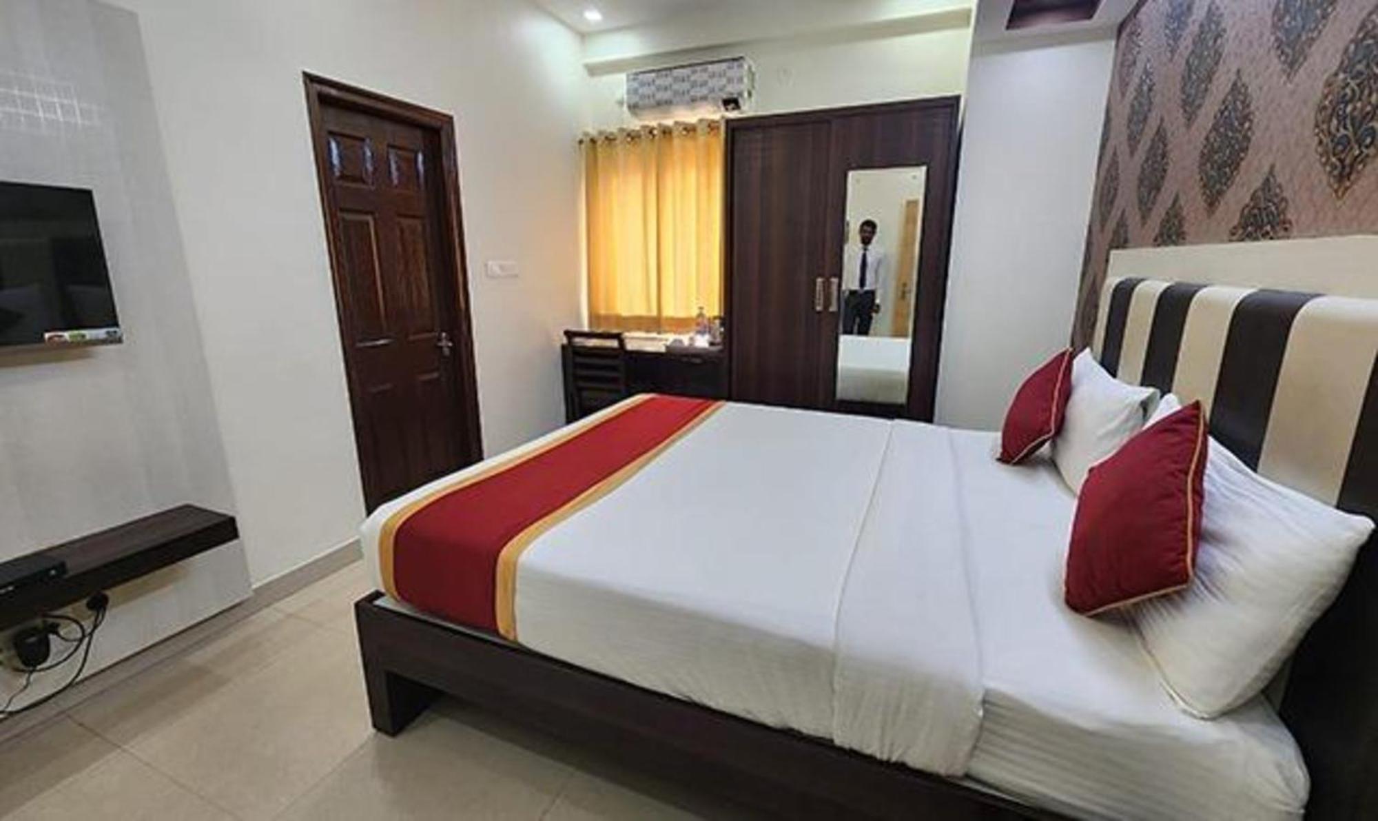 Fabhotel Panchami Comforts Hotel 3*