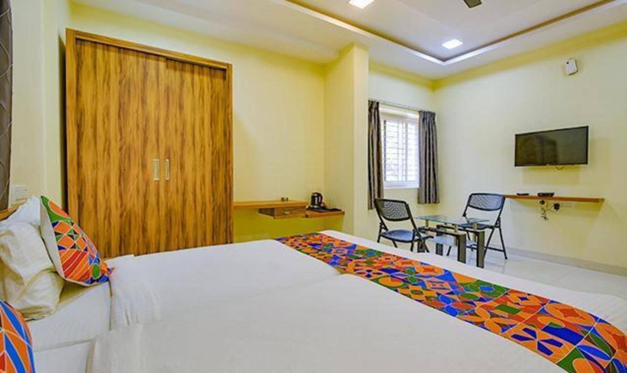 Hotel Fabexpress Purple 3*
