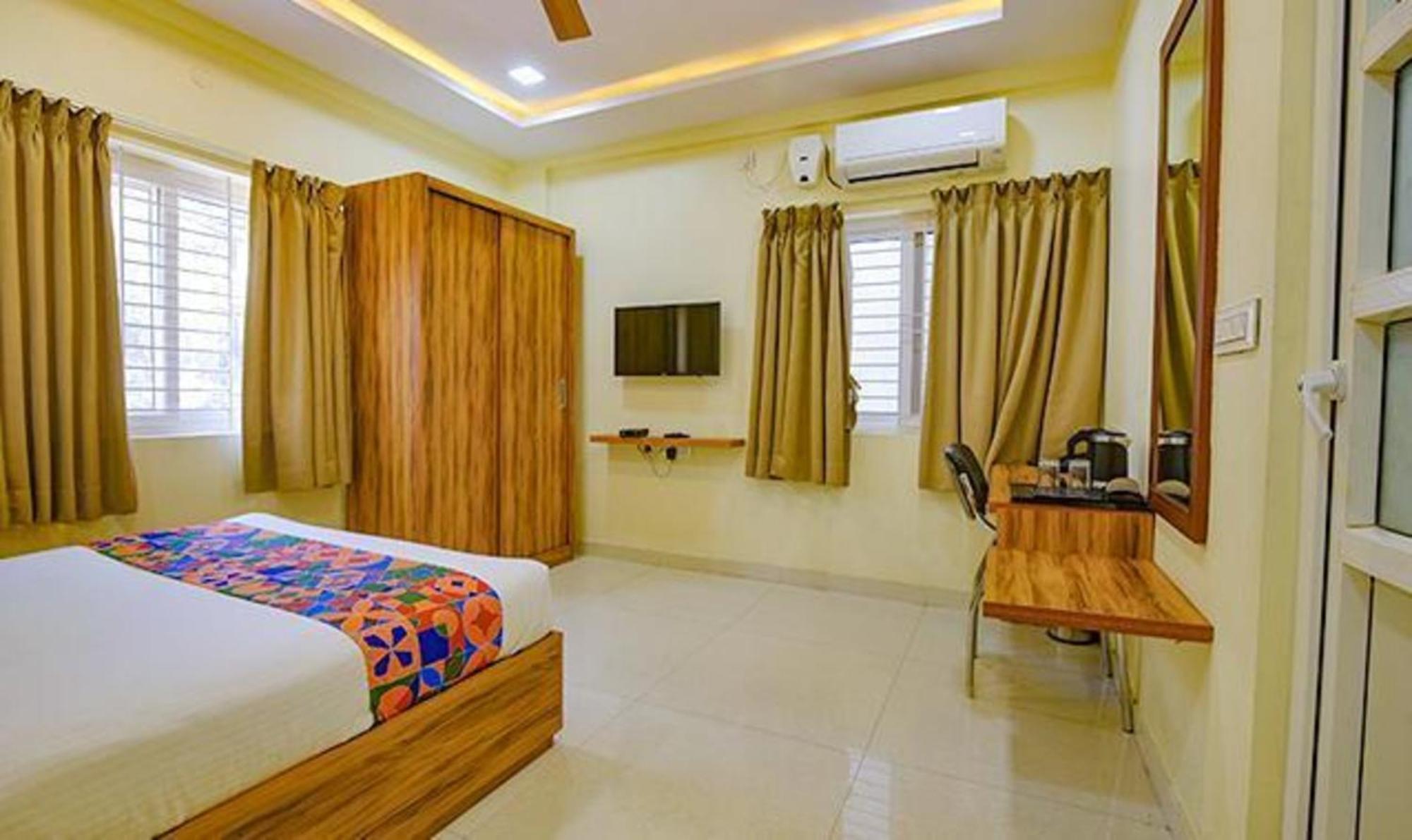 Hotel Fabexpress Purple Bangalore