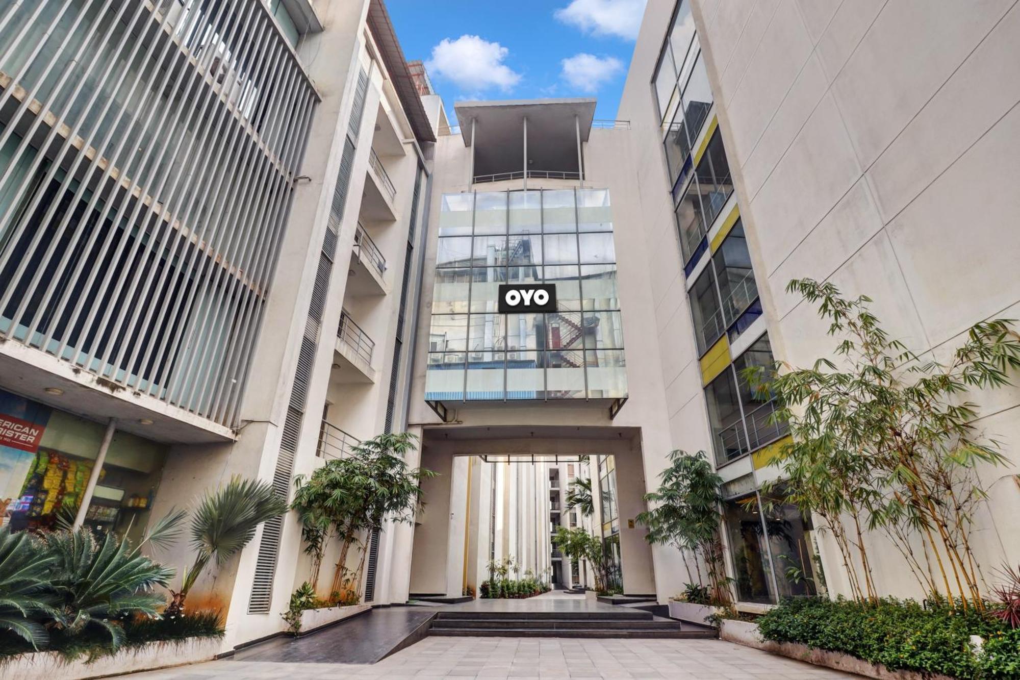 Hotel Oyo Flagship 80891g Amsterdam House 3*