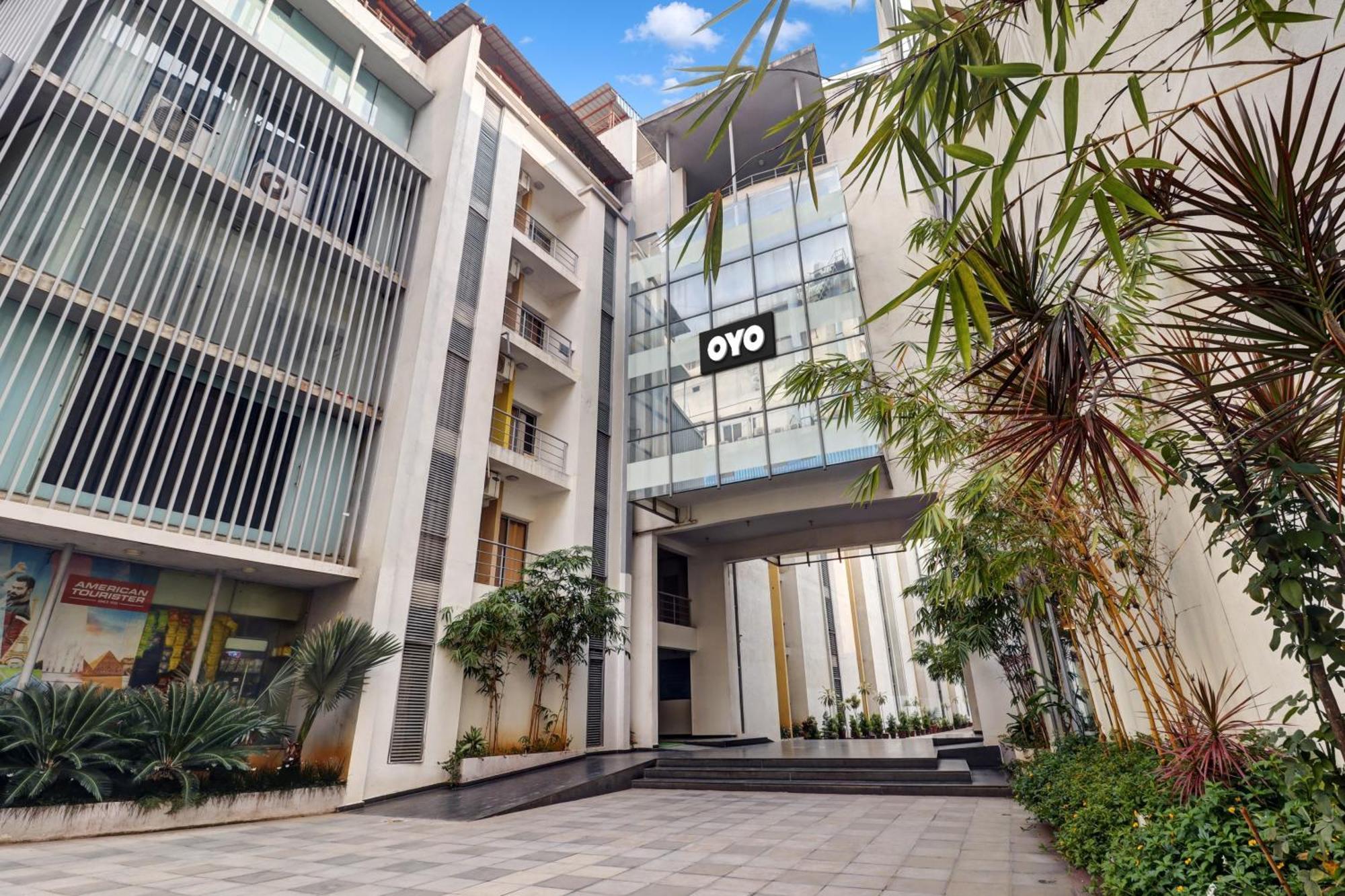 Oyo Flagship 80891g Amsterdam House Bangalore
