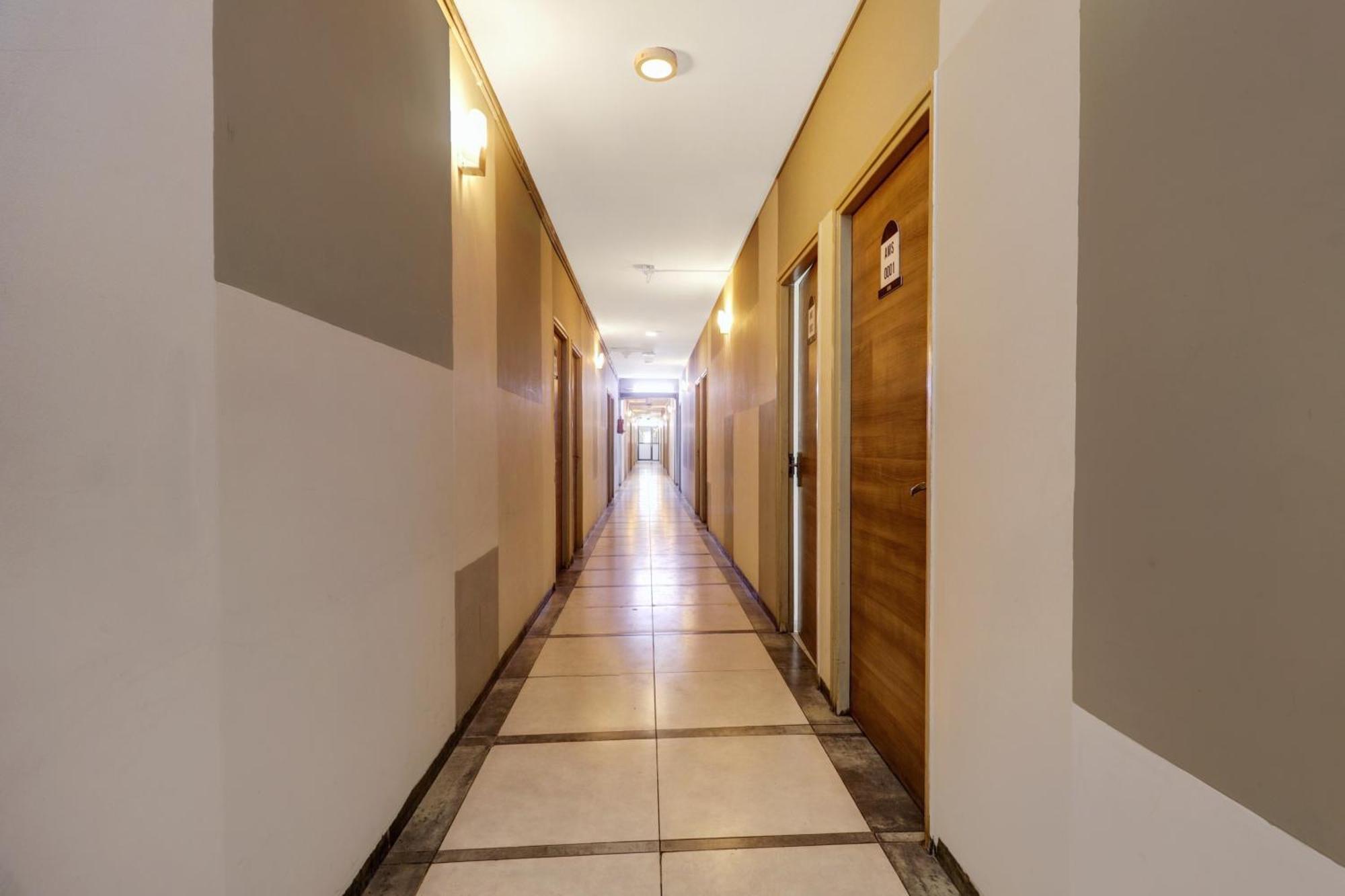 Oyo Flagship 80891g Amsterdam House 3* Bangalore