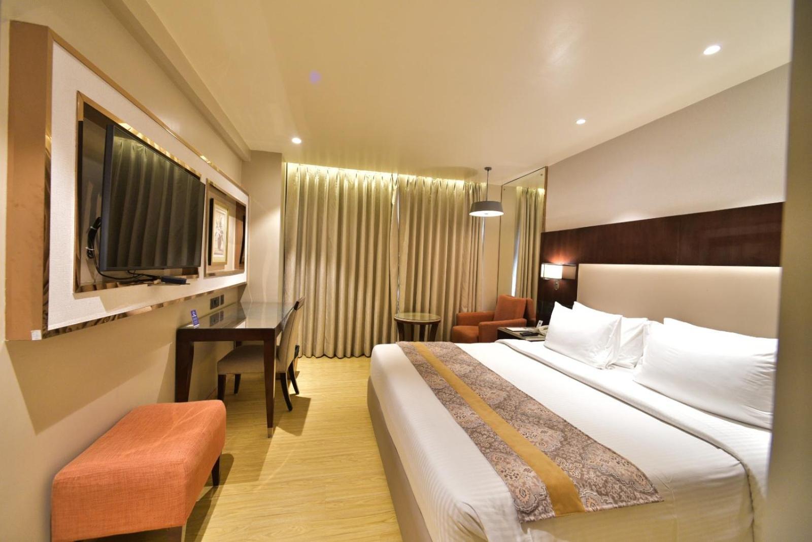 Hotel Citadel Sarovar Portico 4*