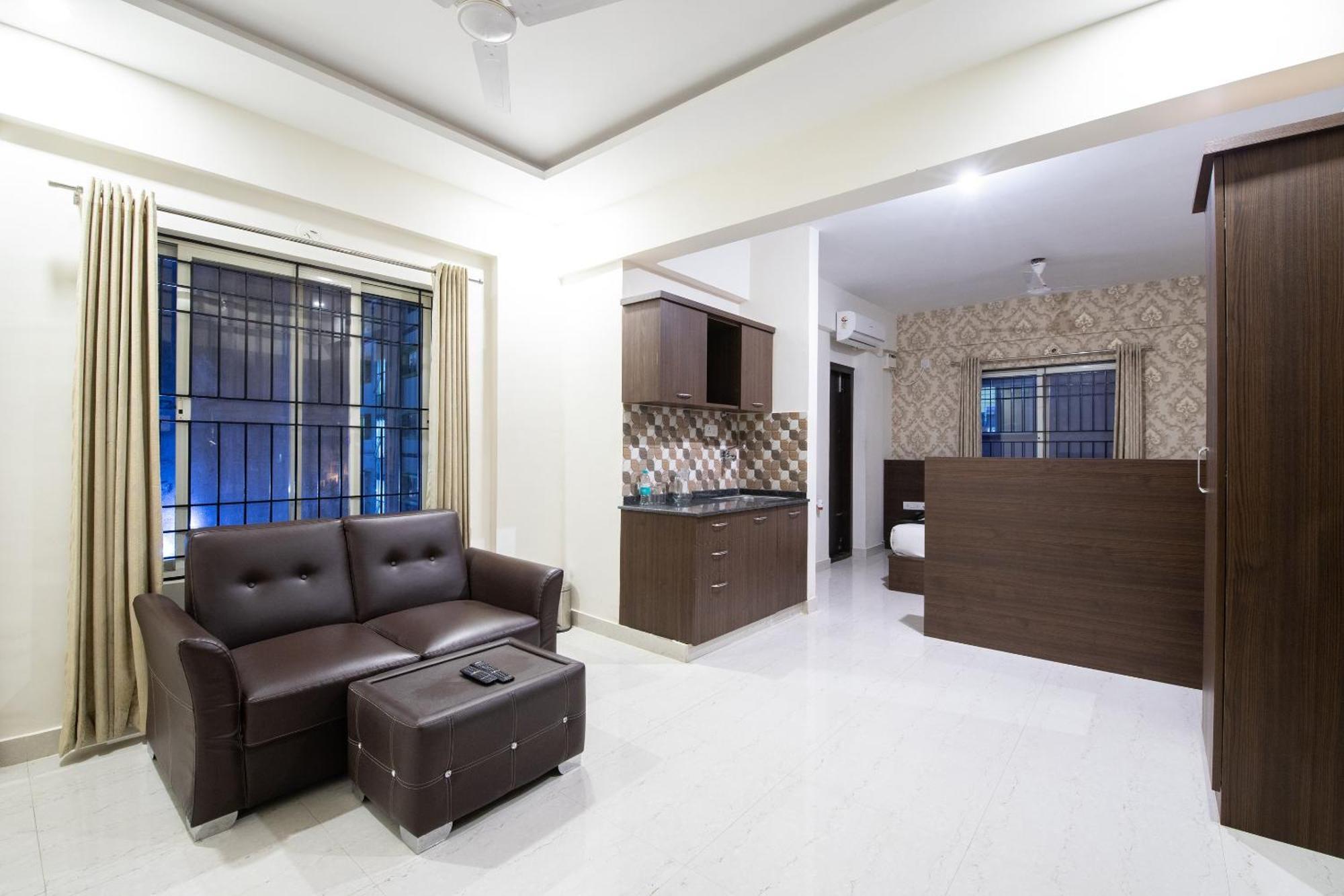Capital O 9917 Sjr And Comforts Hotel Bangalore