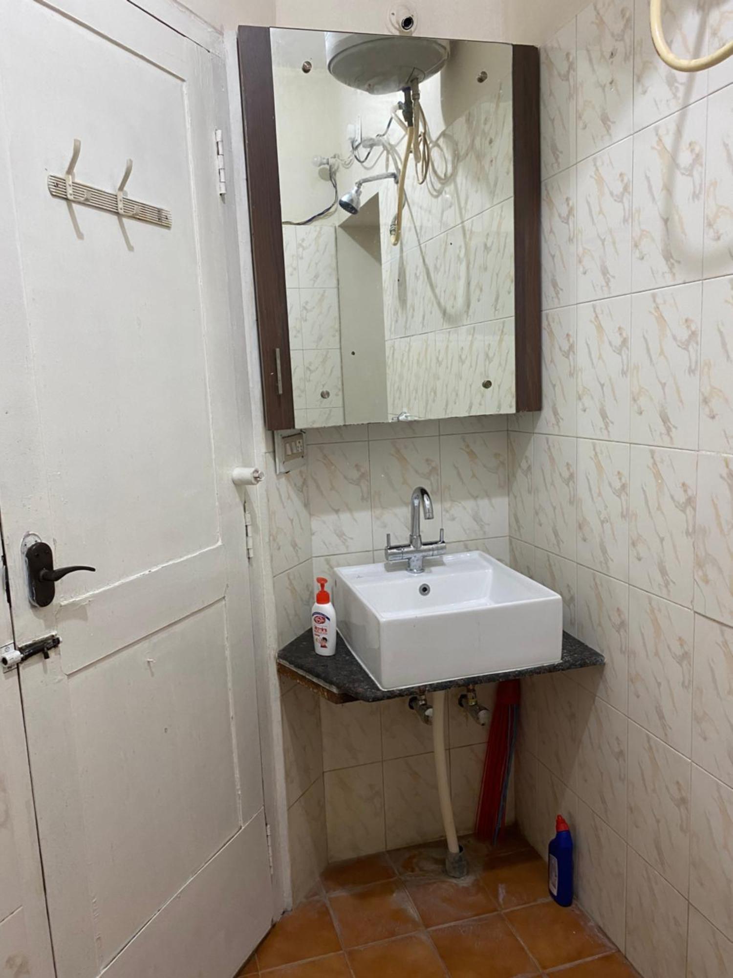 Bed & Breakfast Elhanan Transit Bangalore