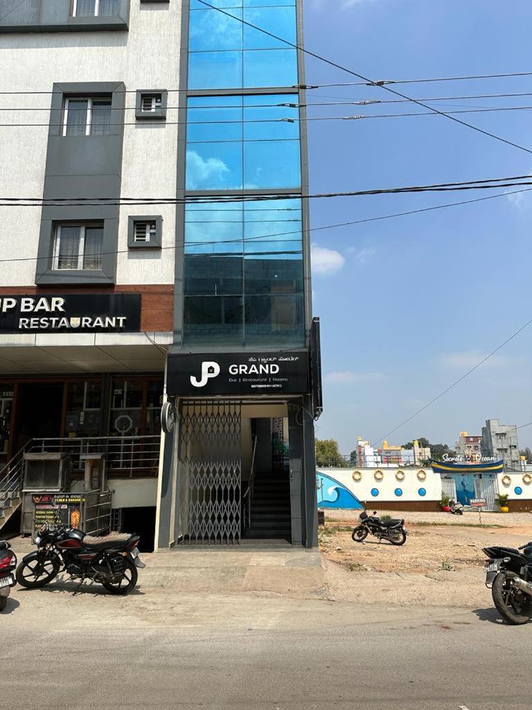 Bed & Breakfast Jp Grand Bangalore
