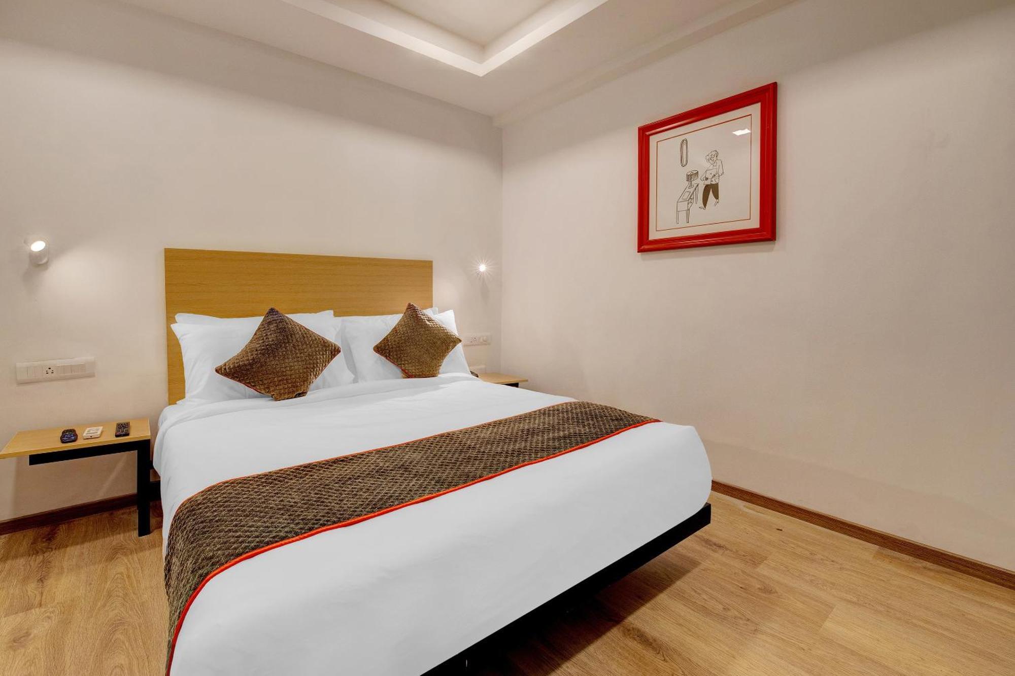 Super Townhouse Siri Residency