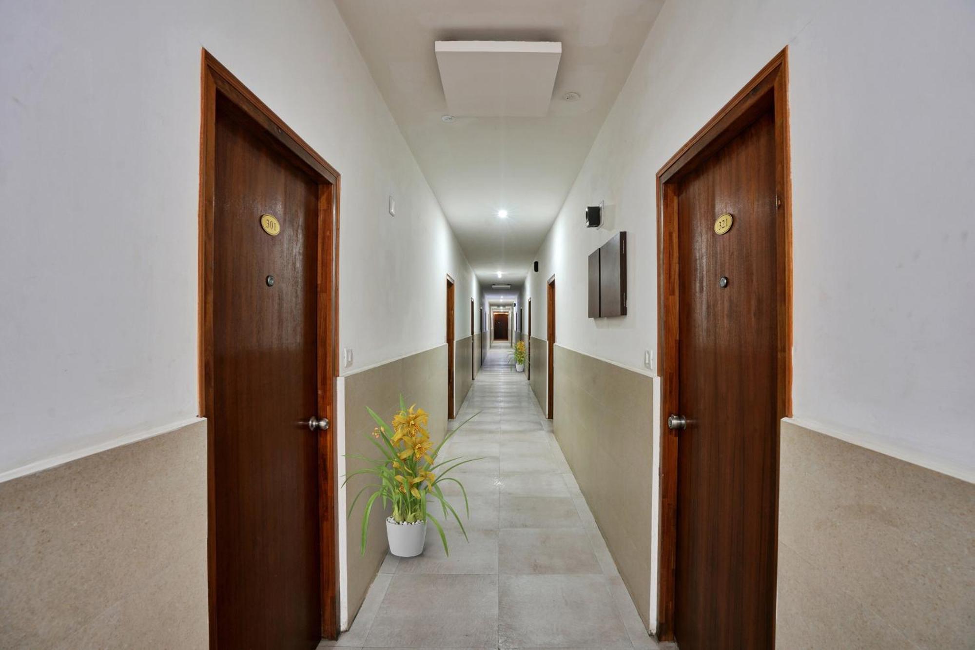 Hotel B Six