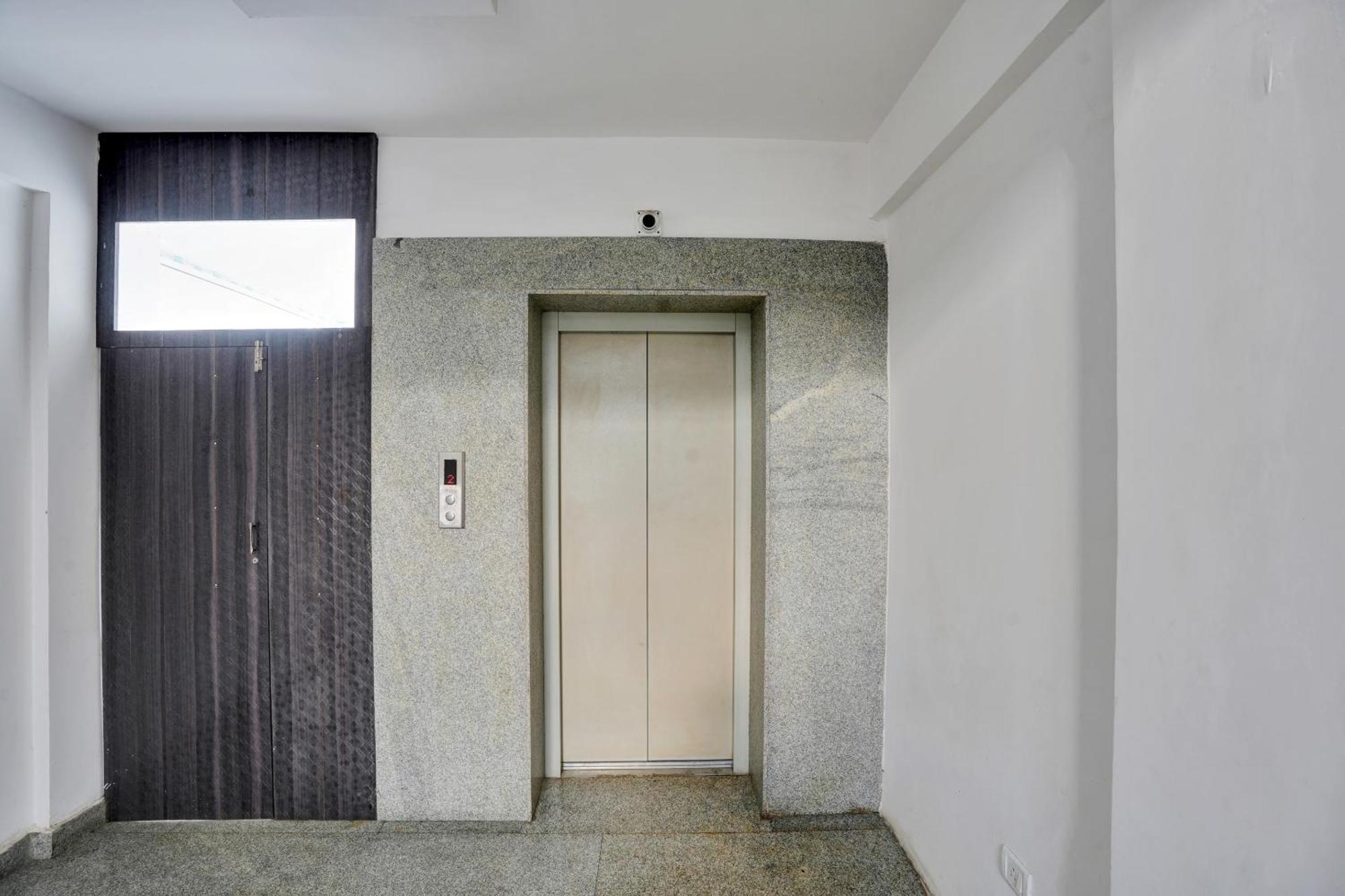 B Six 3* Bangalore