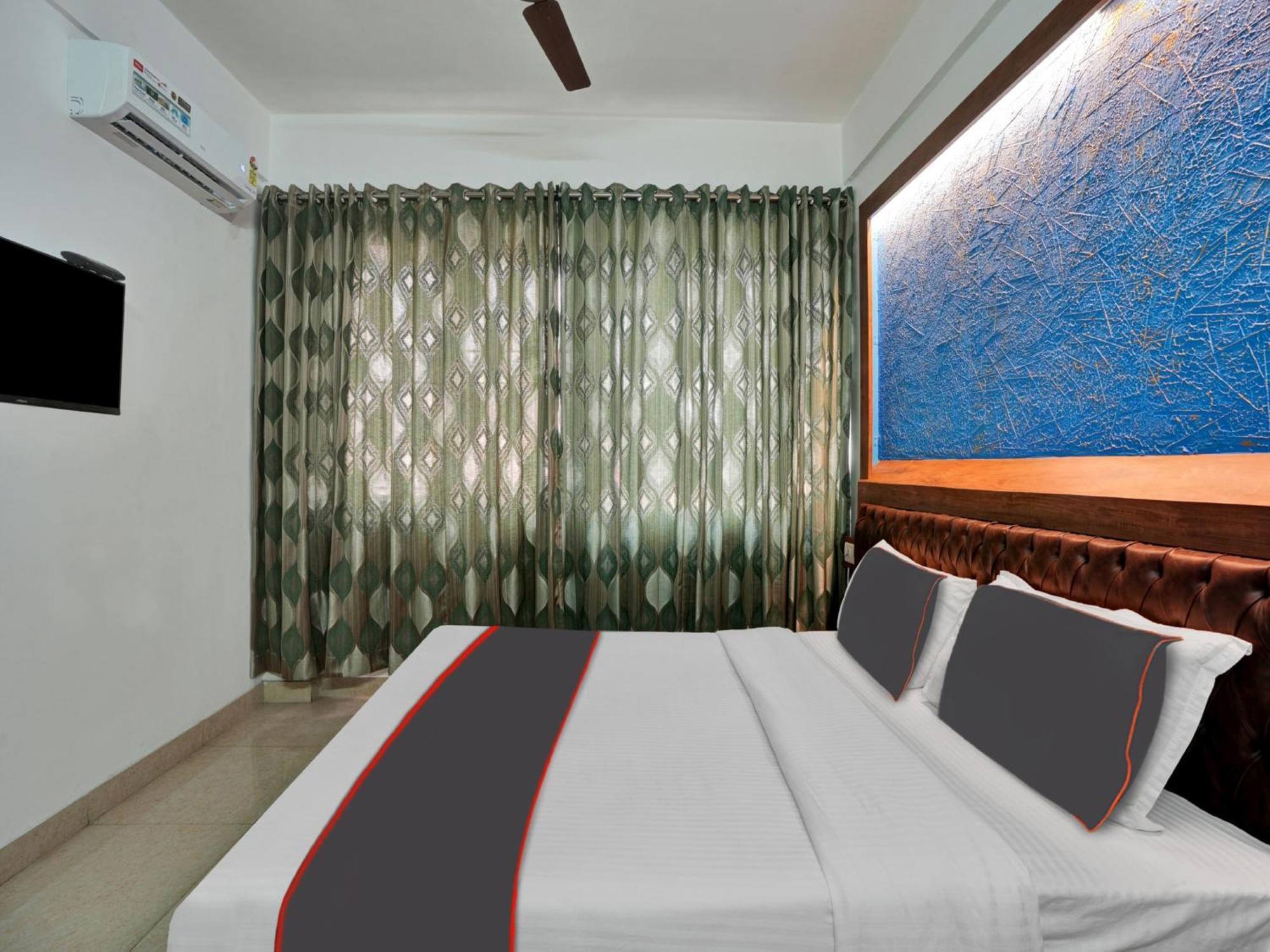 Hotel B Six