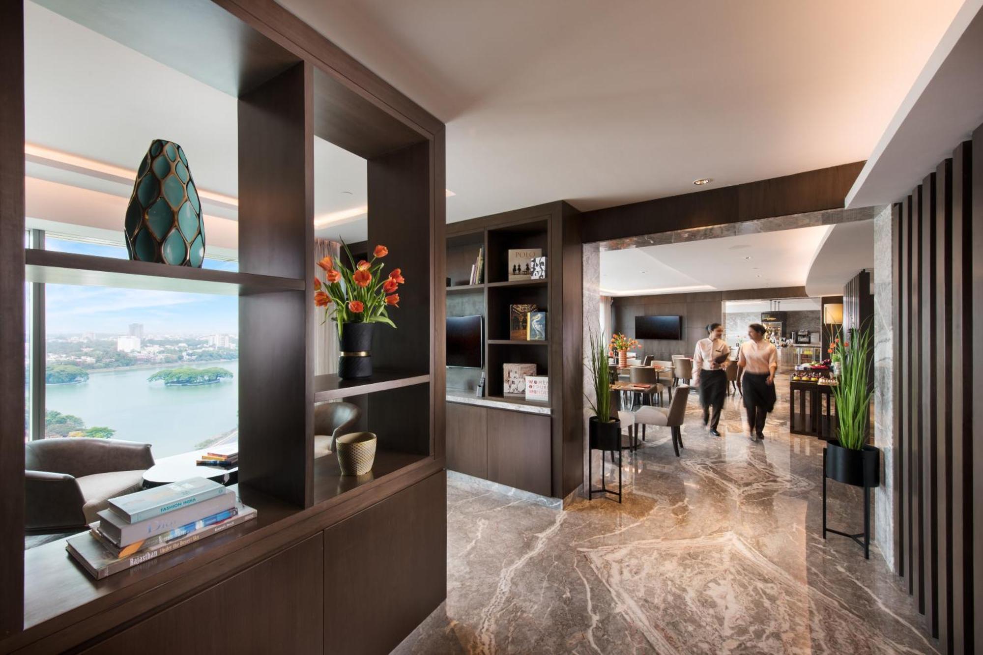 Conrad 5*