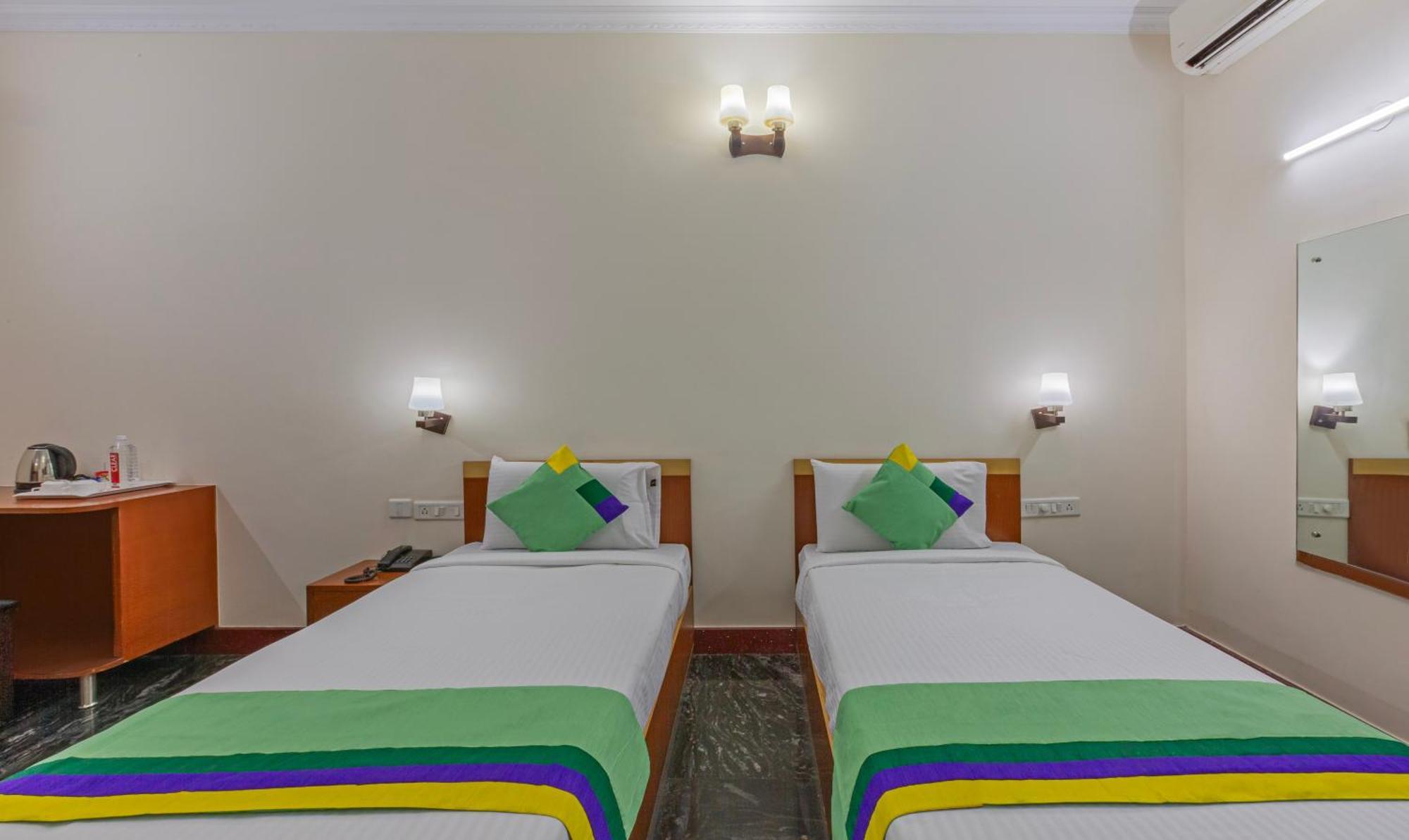Hotel Treebo Akshaya Residency 3*