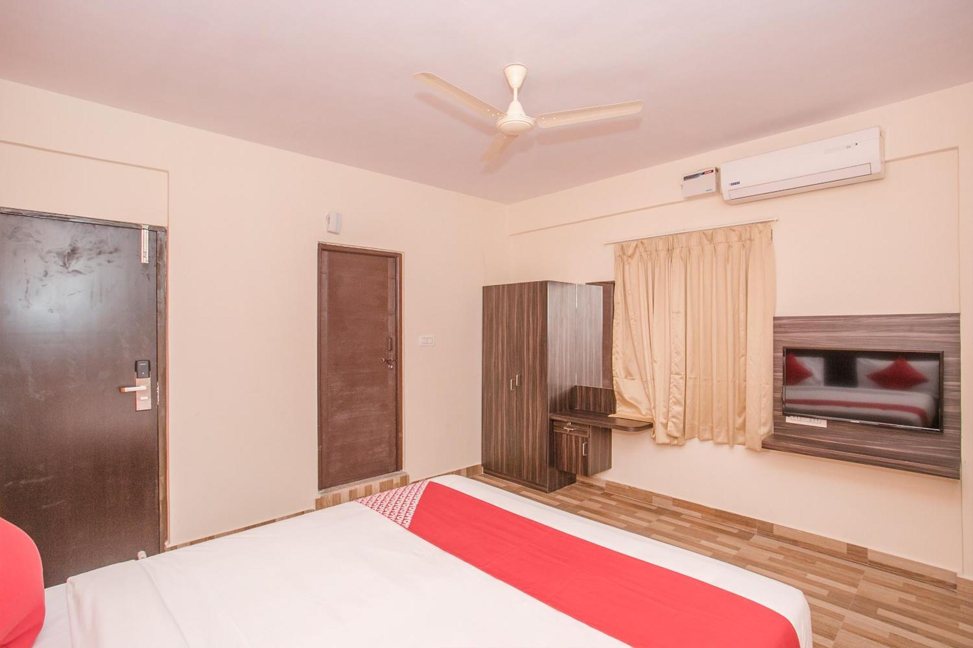 O Pmr Near Ascendas Park Square Mall 3*