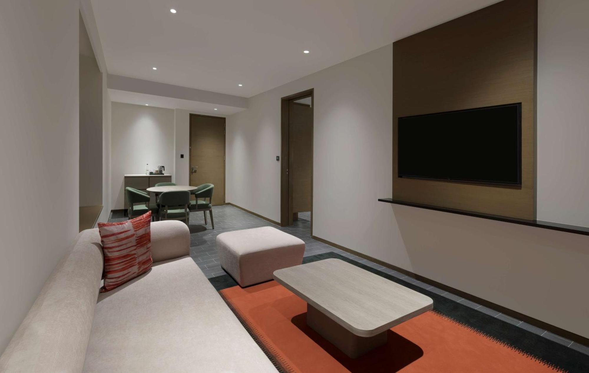 Hilton Garden Embassy Manyata Business Park 4*