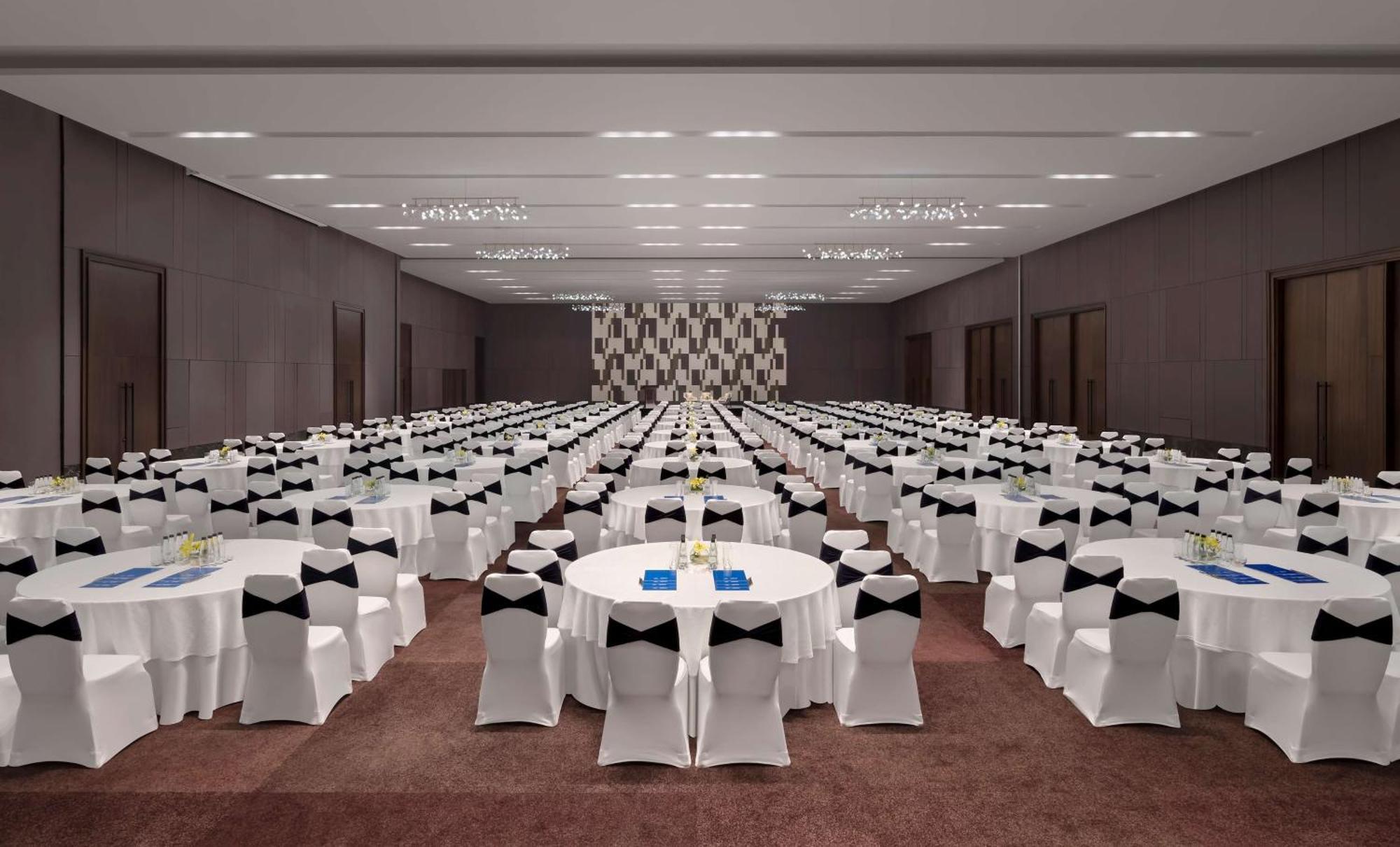 Hilton Garden Embassy Manyata Business Park Bangalore