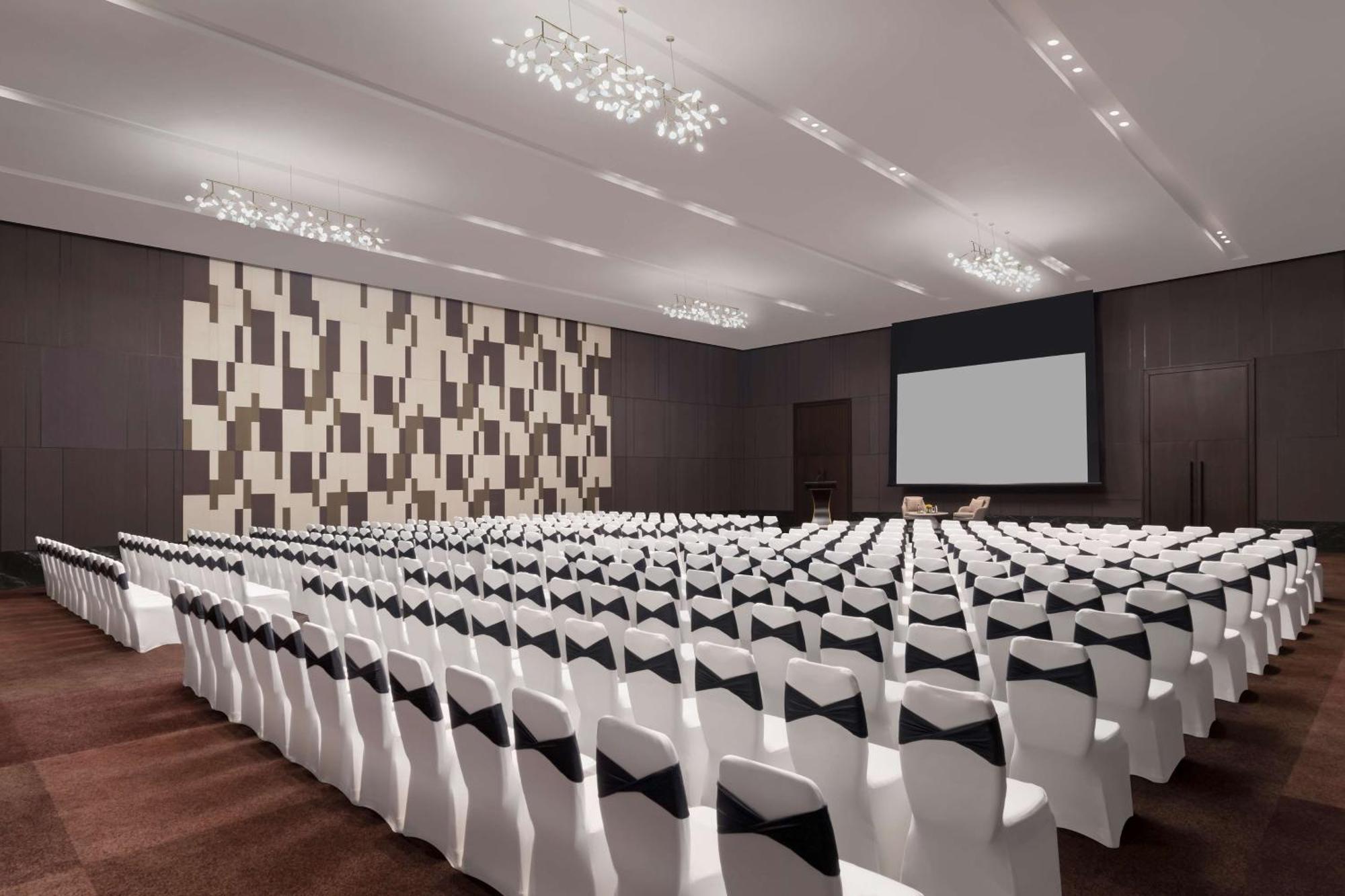 Hilton Garden Embassy Manyata Business Park Hotel