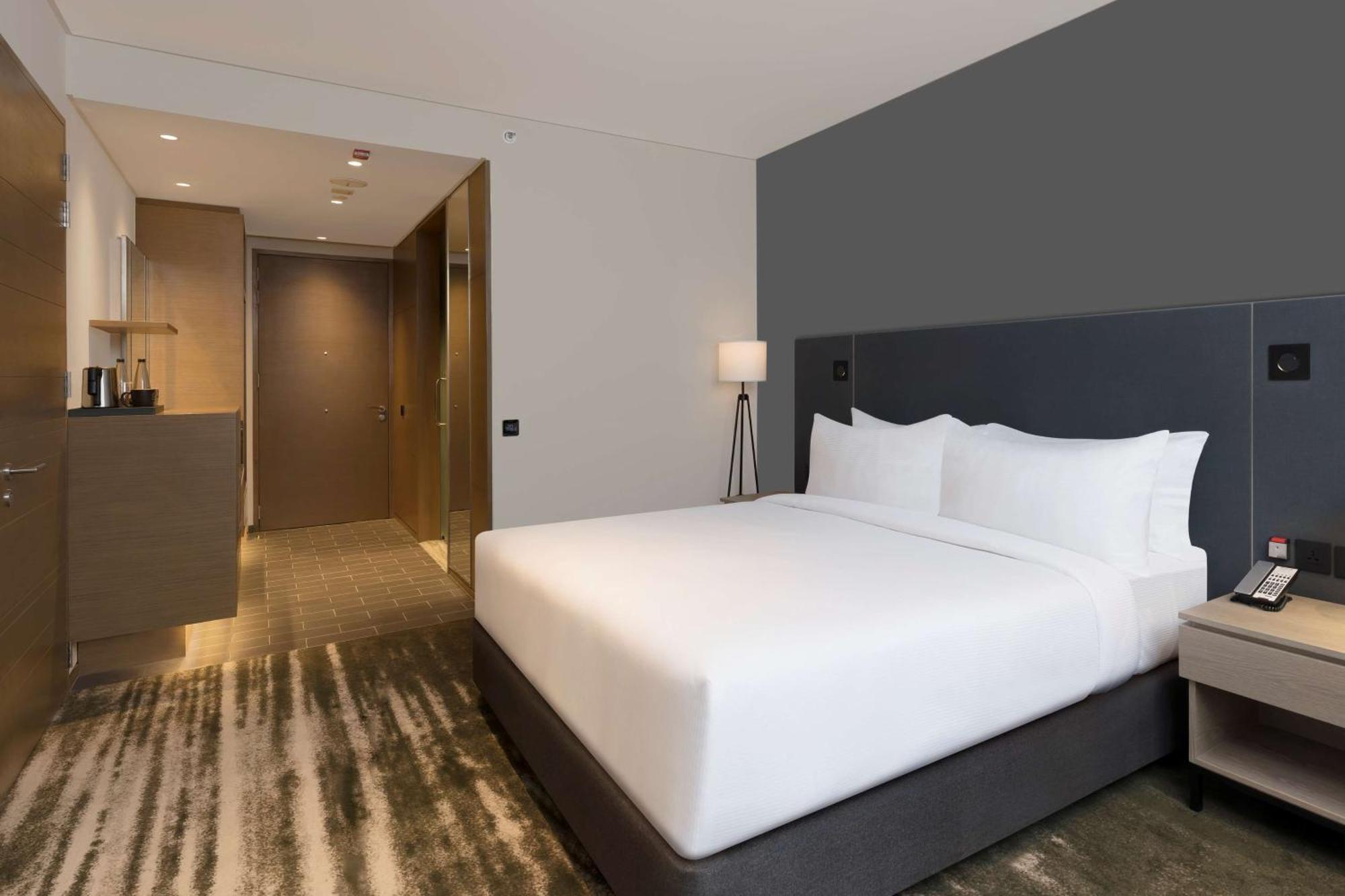 Hotel Hilton Garden Embassy Manyata Business Park
