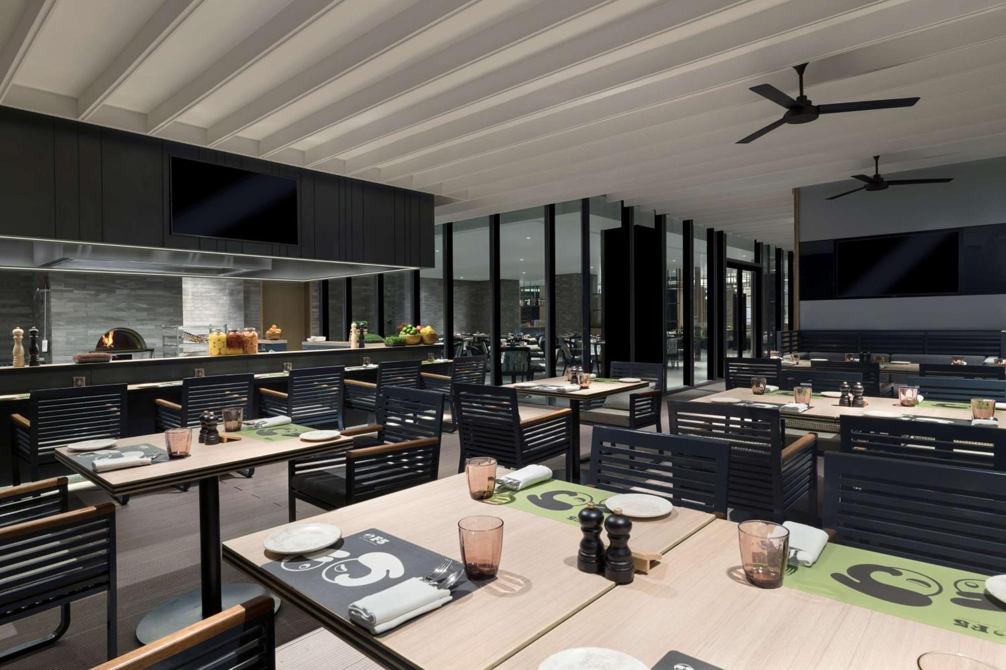 Hotel Hilton Garden Embassy Manyata Business Park