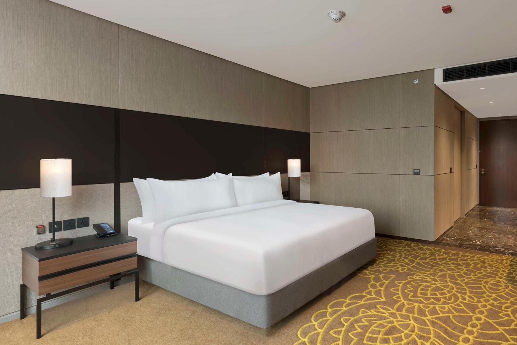 Hilton Embassy Manyata Business Park Hotel