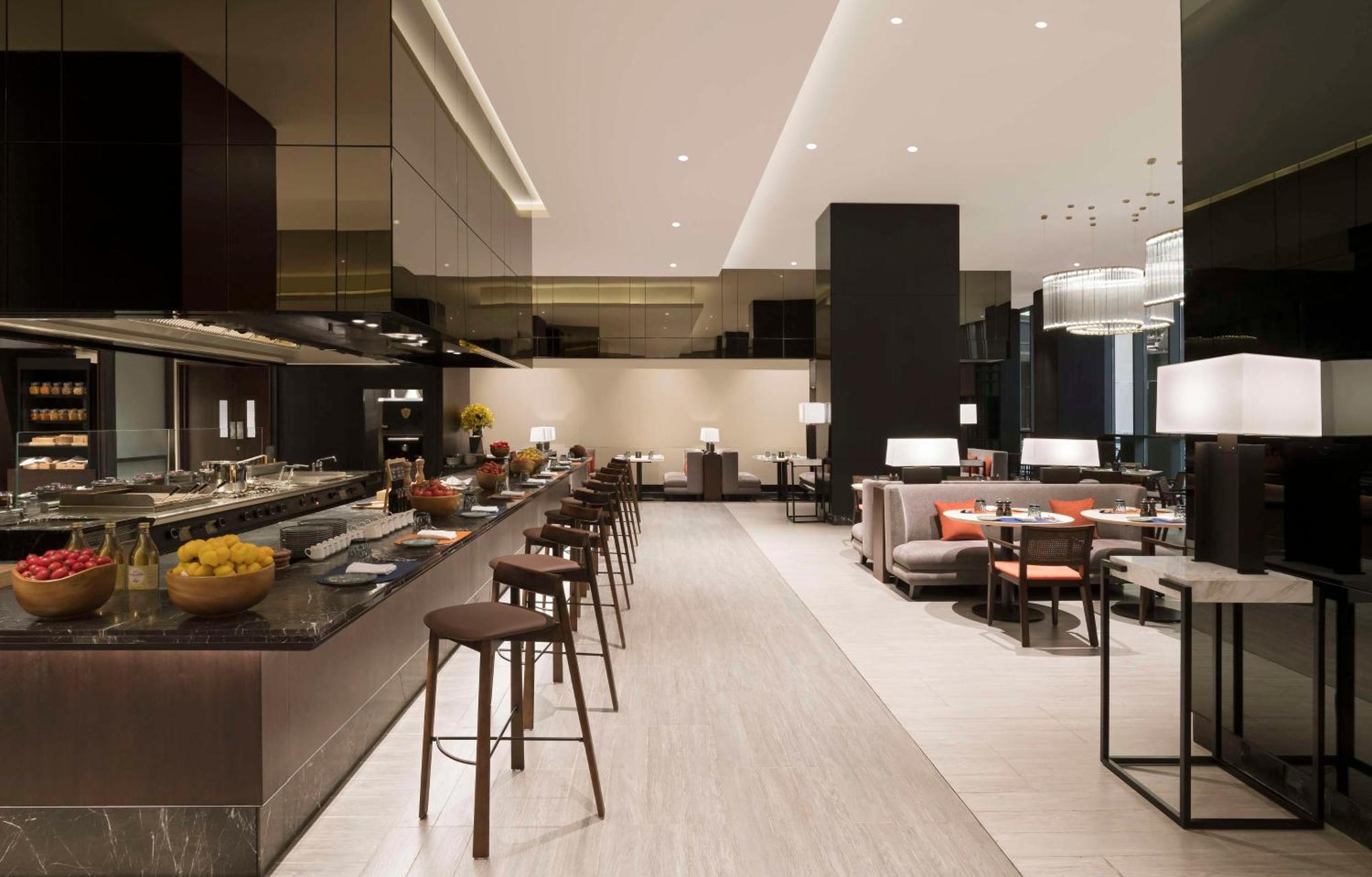 Hotel Hilton Embassy Manyata Business Park