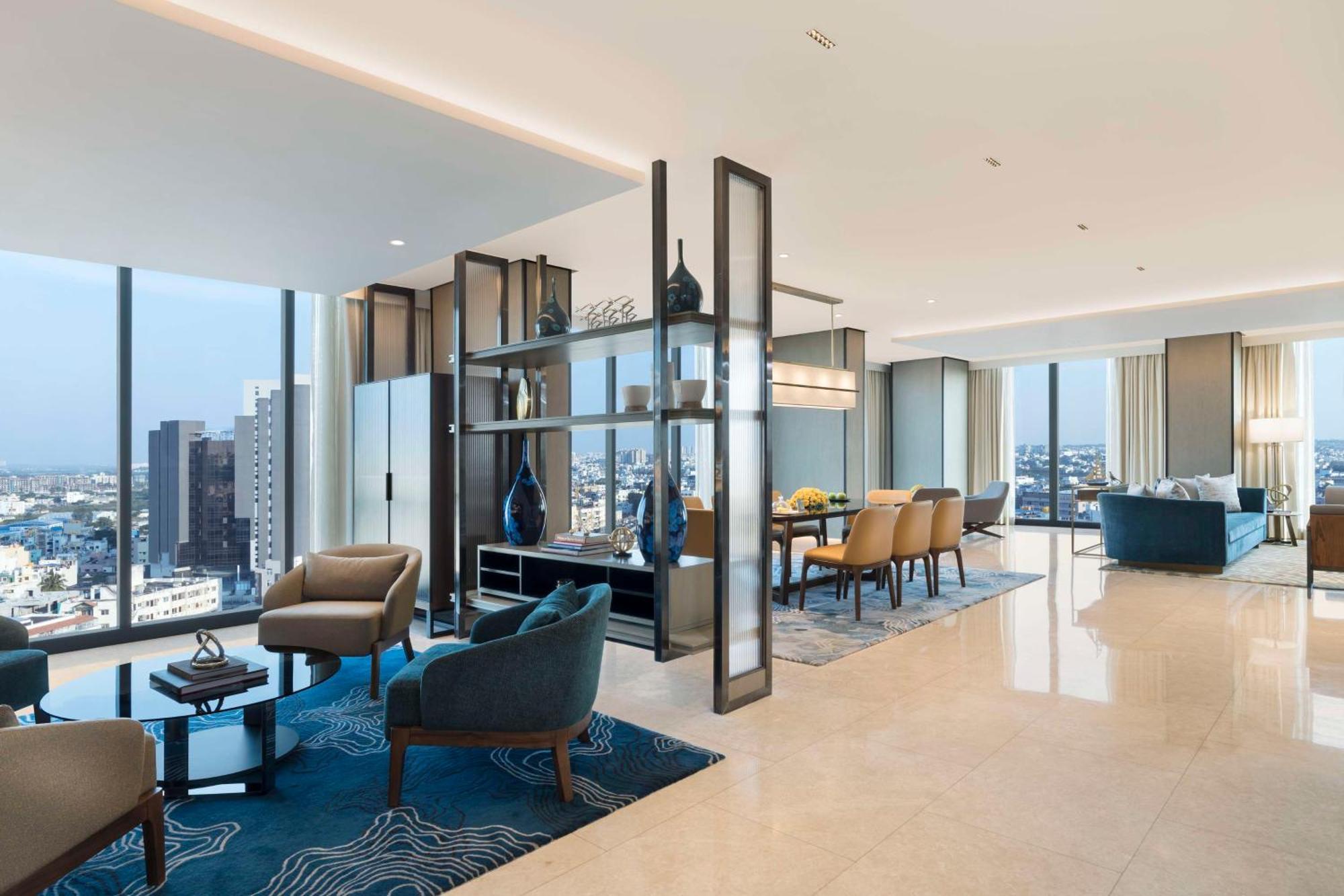 Hilton Embassy Manyata Business Park 5*