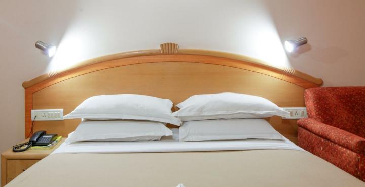 Inn Oyo 15781 Shree Adiga Residency Bangalore