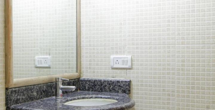 Inn Oyo 15781 Shree Adiga Residency 3*