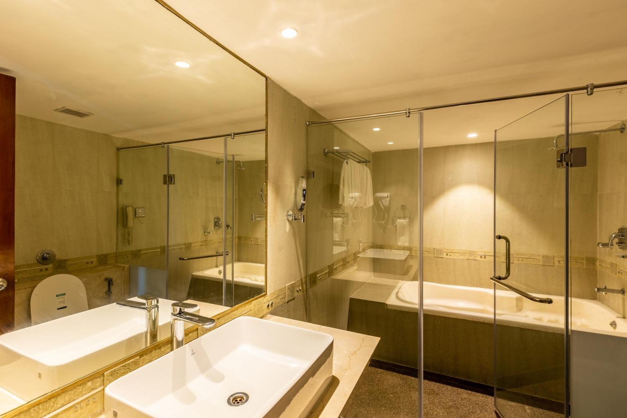 Citadel Sarovar Portico 4* Bangalore