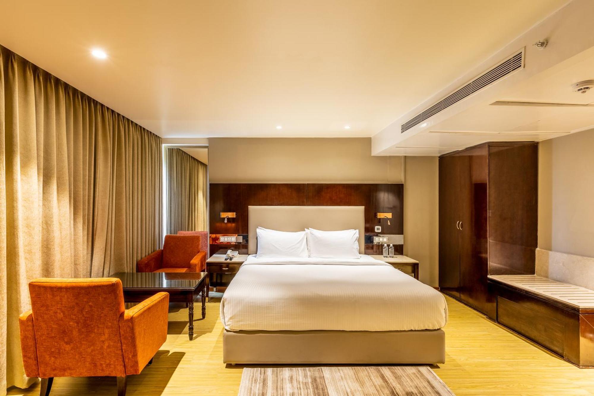 Hotel Citadel Sarovar Portico