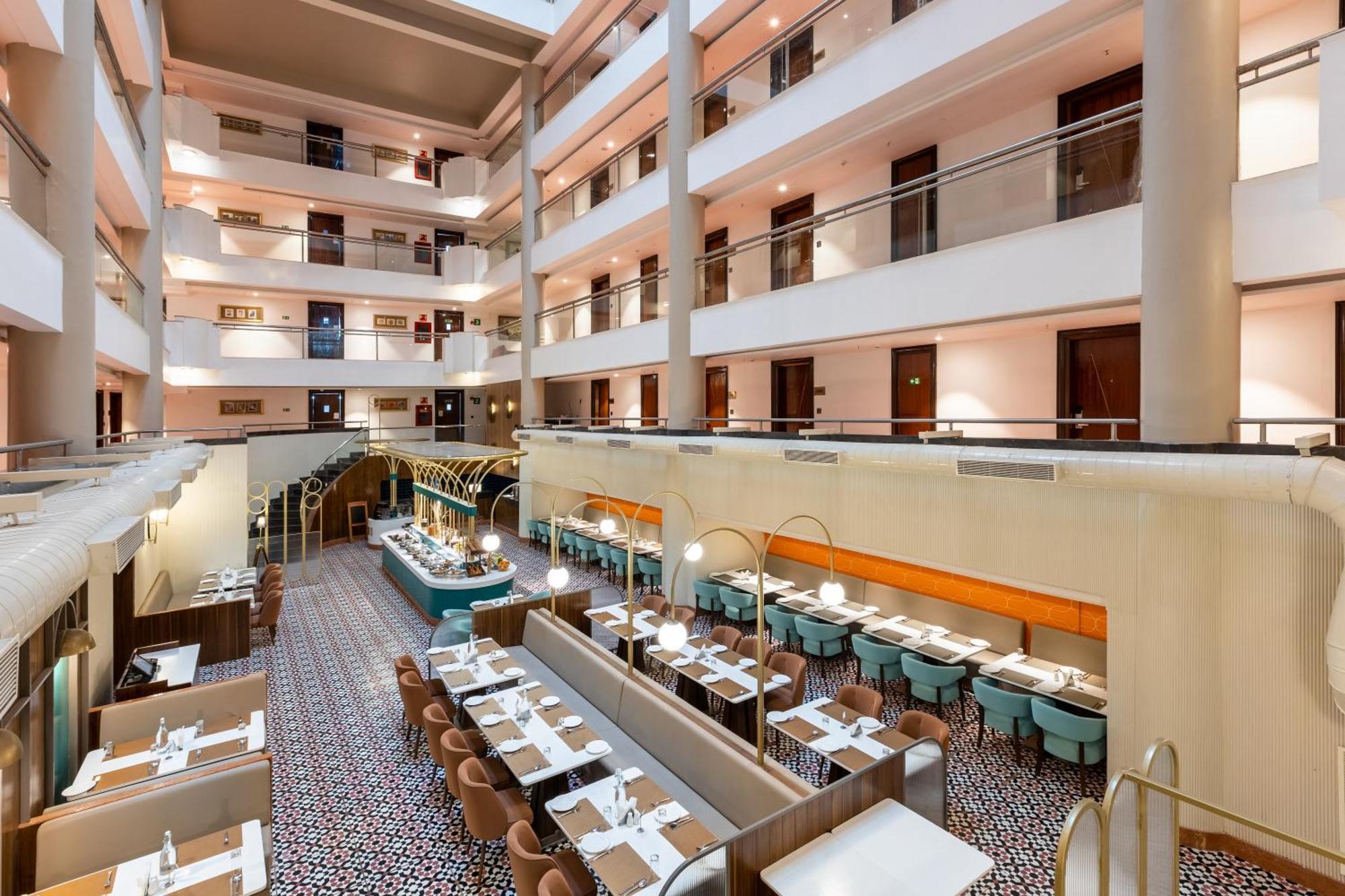 Citadel Sarovar Portico 4*