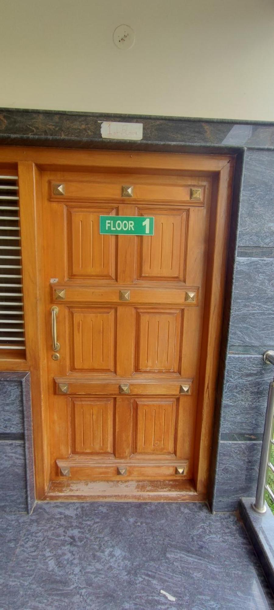 Rrm - Jambu Savari Dinne Apartment